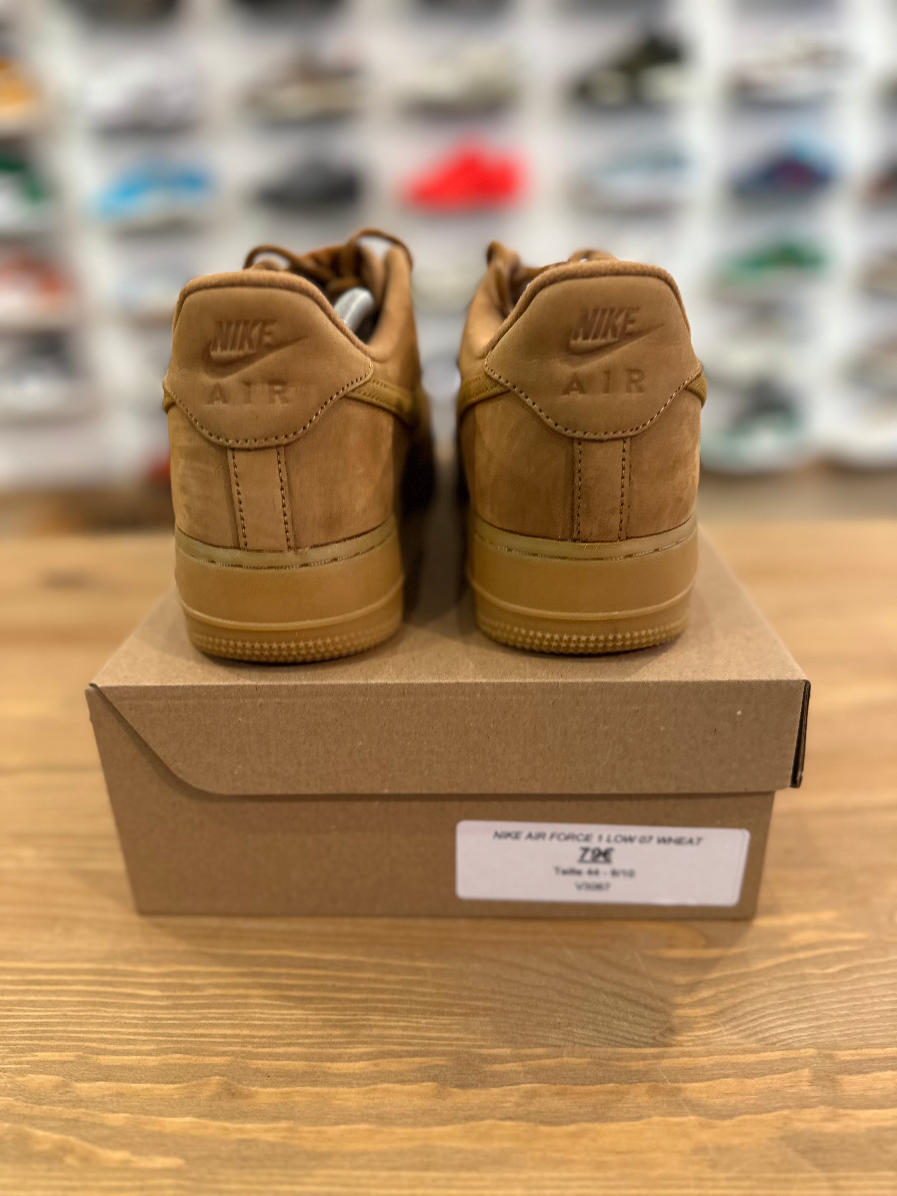 Nike air force 1 low 07 wheat ( taille 44 )