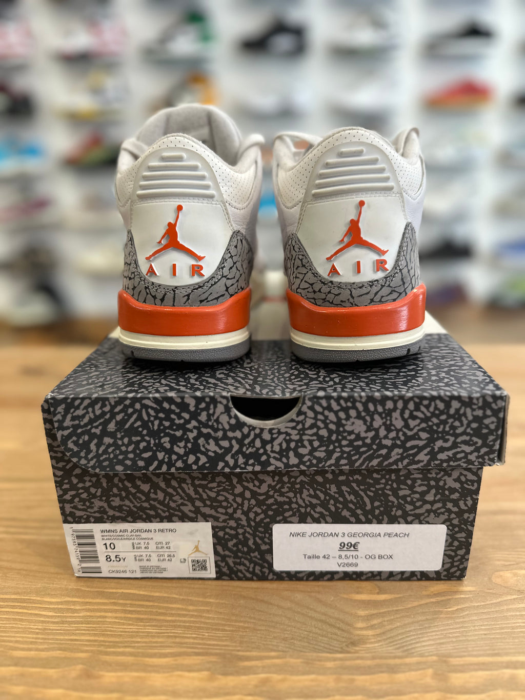 Nike Jordan 3 rétro georgia peach ( taille 42 )