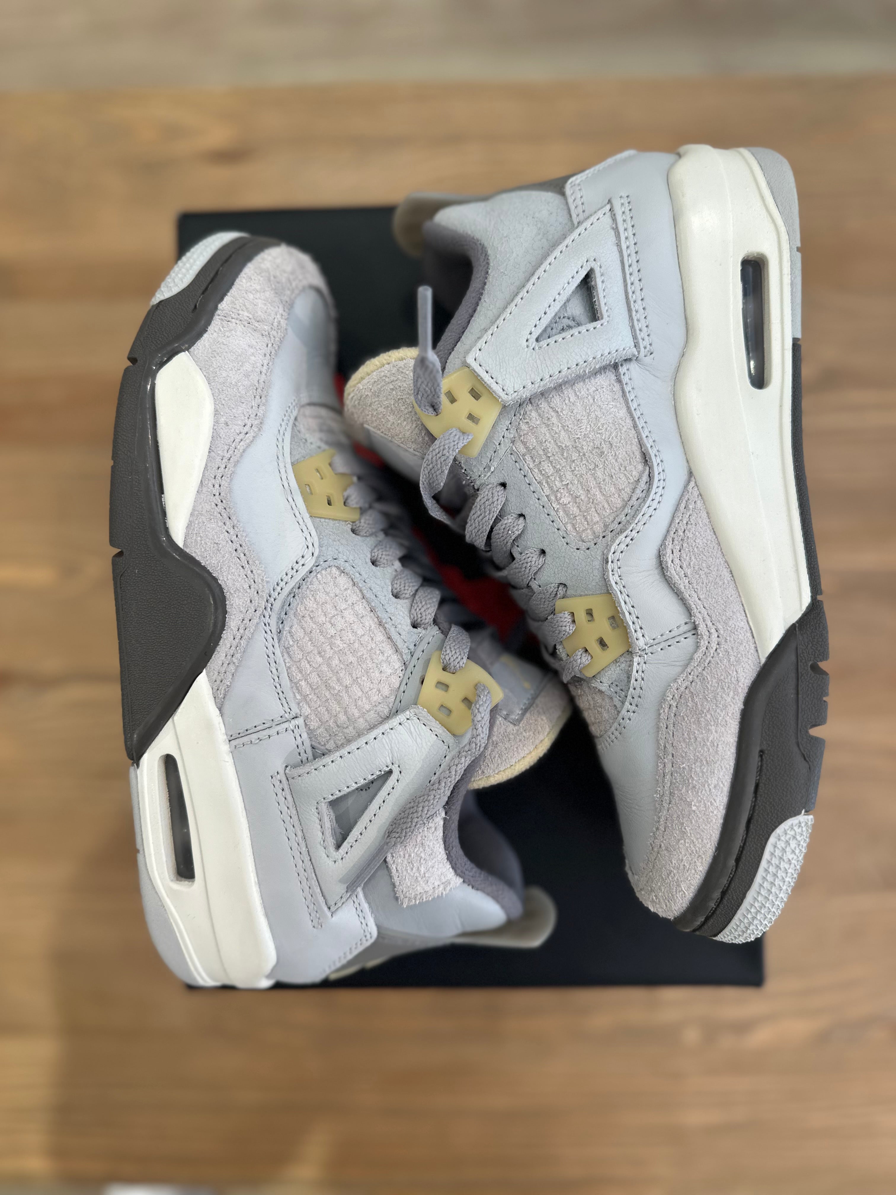 Nike Jordan 4 rétro photon dust ( taille 38,5 )