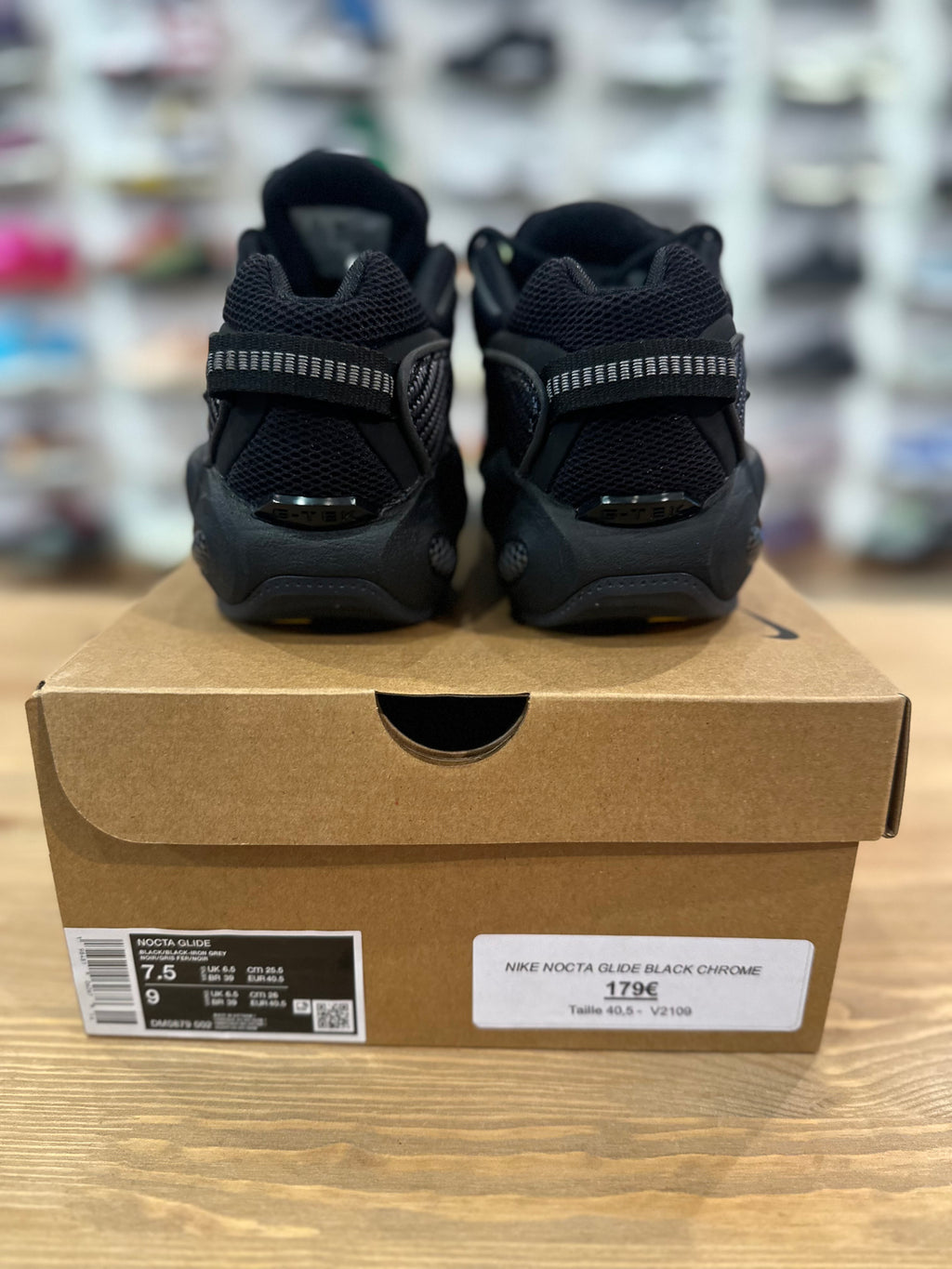 Nike nocta glide black chrome ( taille 40,5)