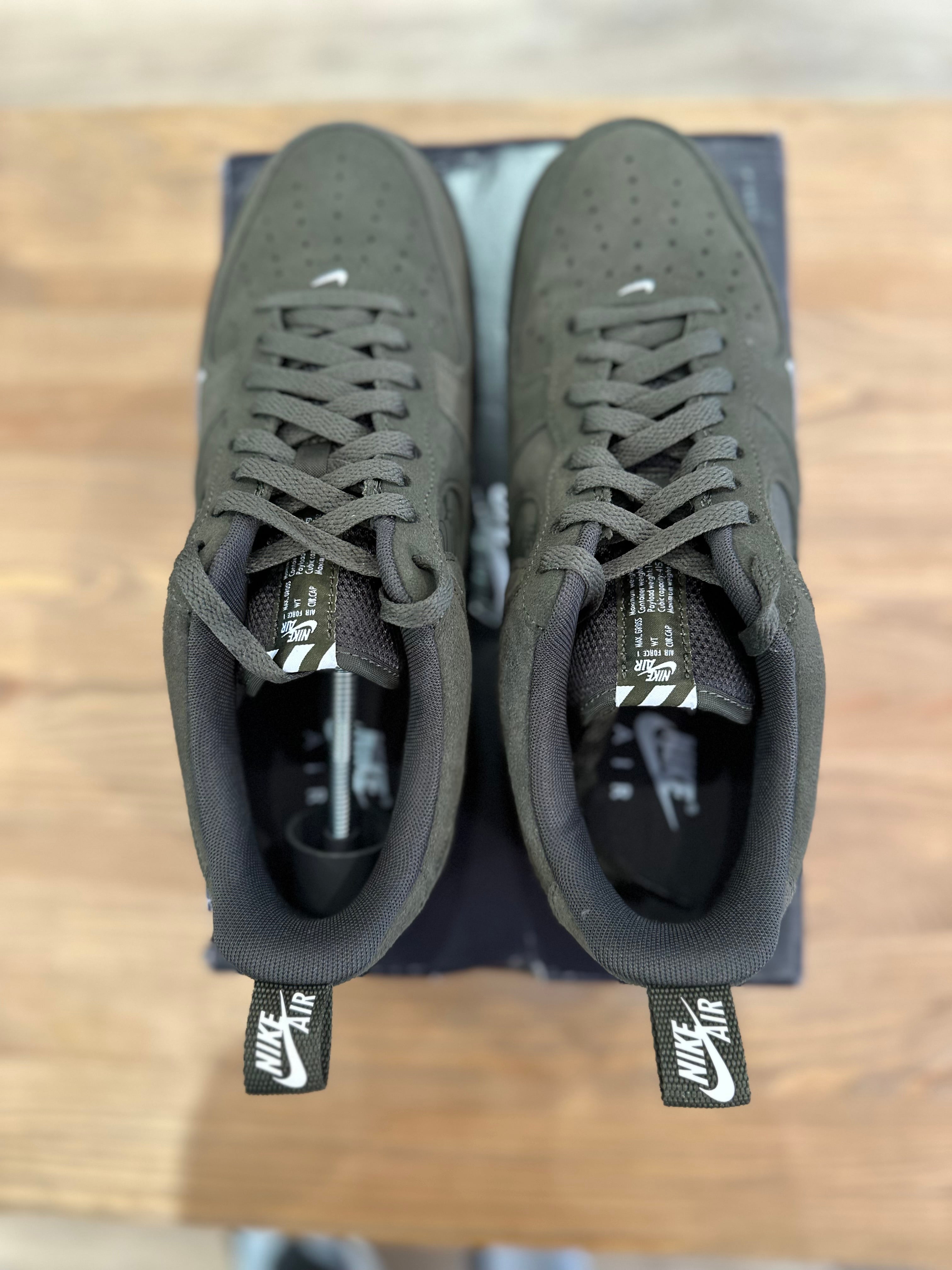 Nike air force 1 low réflective kaki ( taille 44,5 )