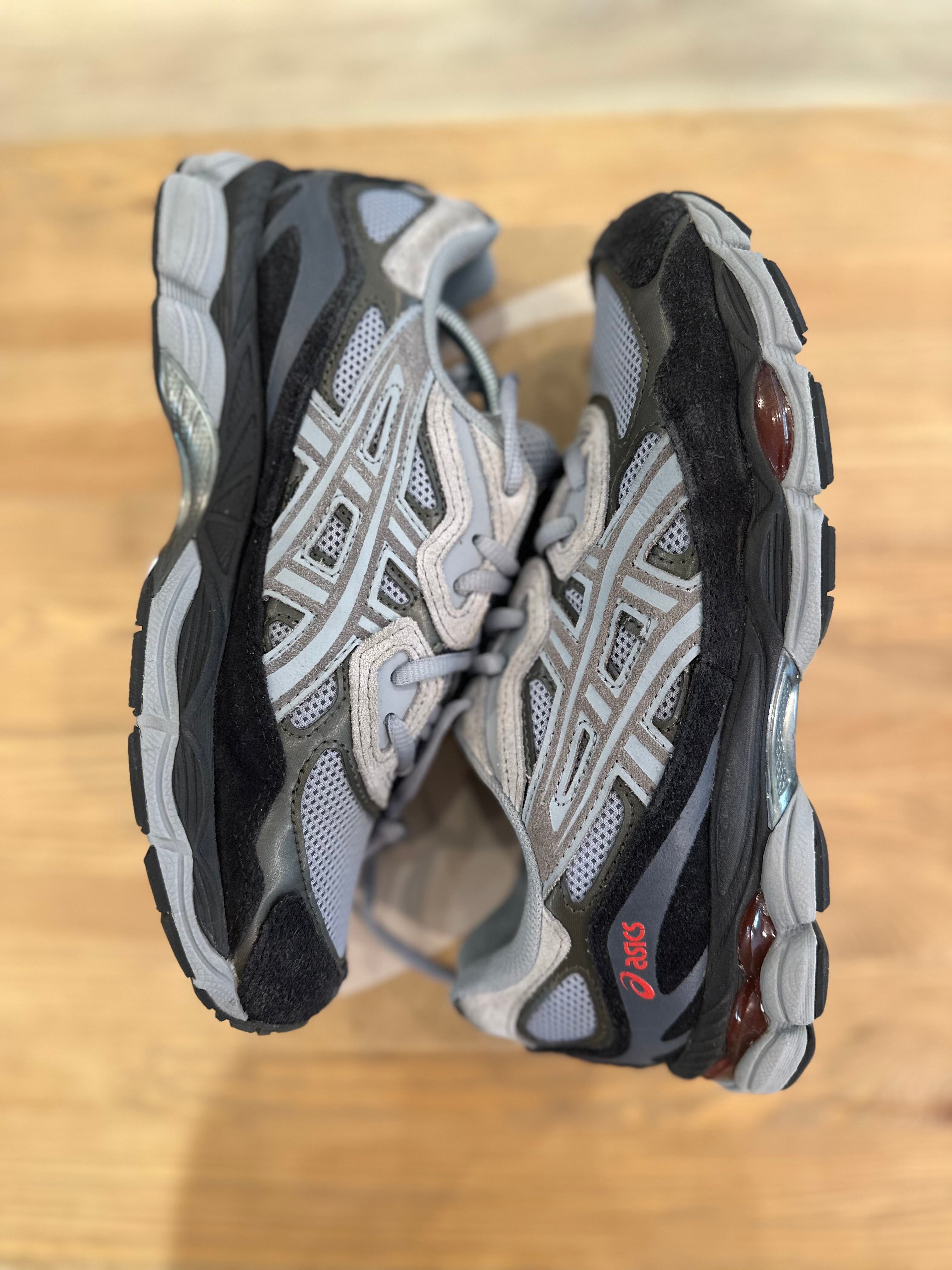 Asics gel nyc Gravel black ( taille 41,5)