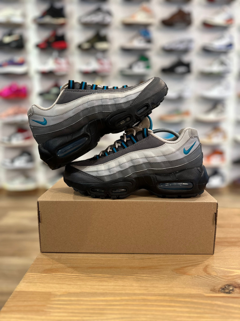 Nike air Max 95 grey laser blue ( taille 40 )