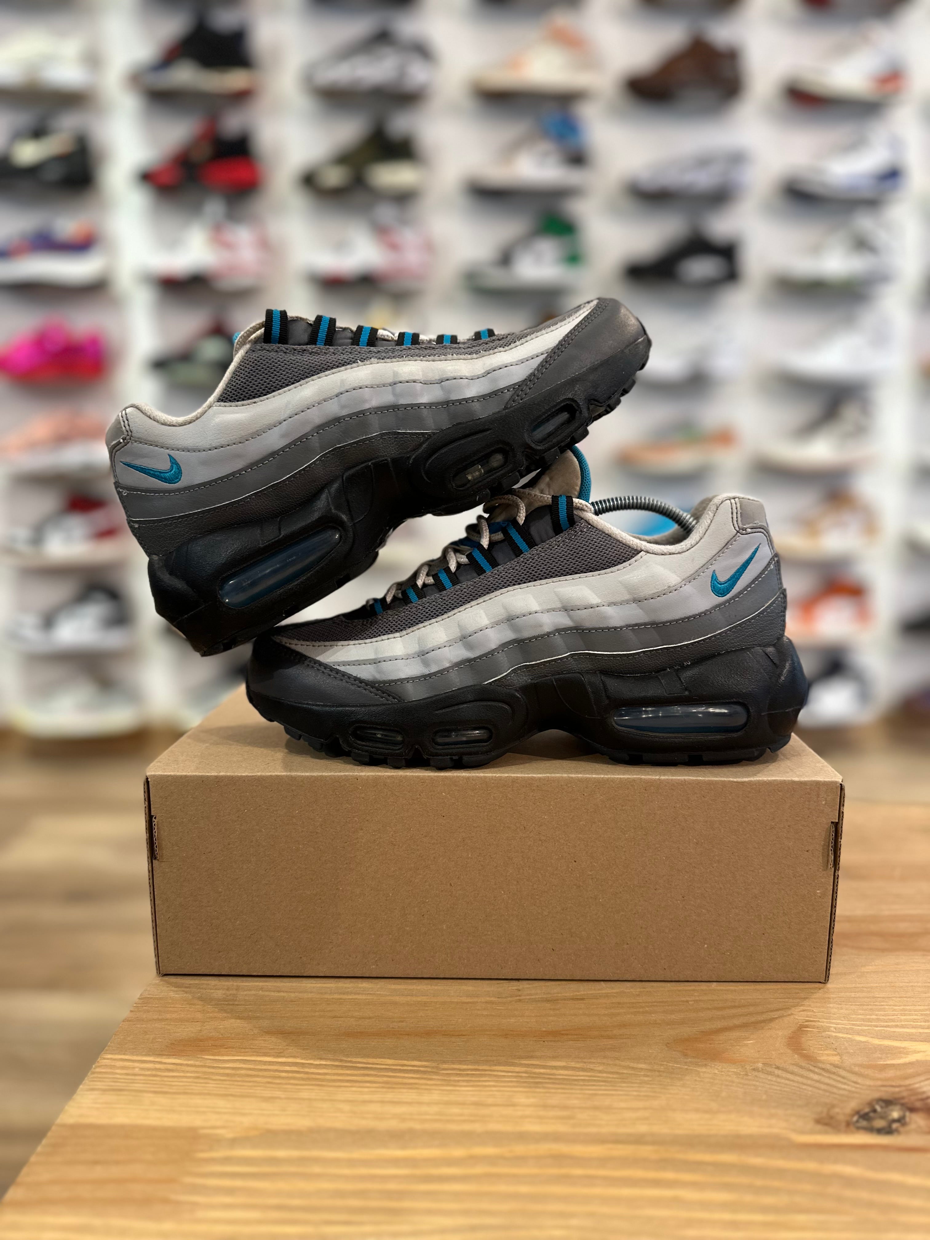 Nike air Max 95 grey laser blue ( taille 40 )
