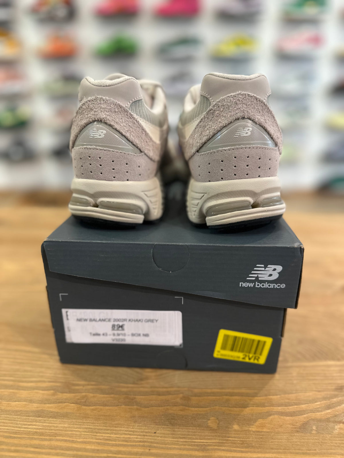 New balance 2002r khaki grey ( taille 43 )