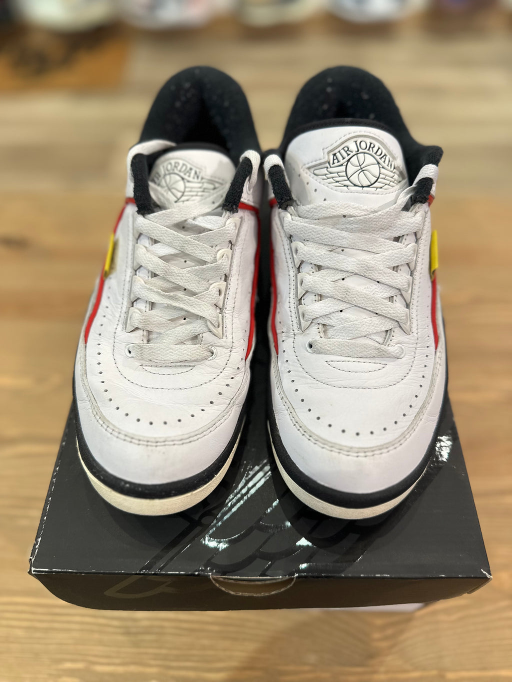Nike Jordan 2 low quai 54 ( taille 40,5 )