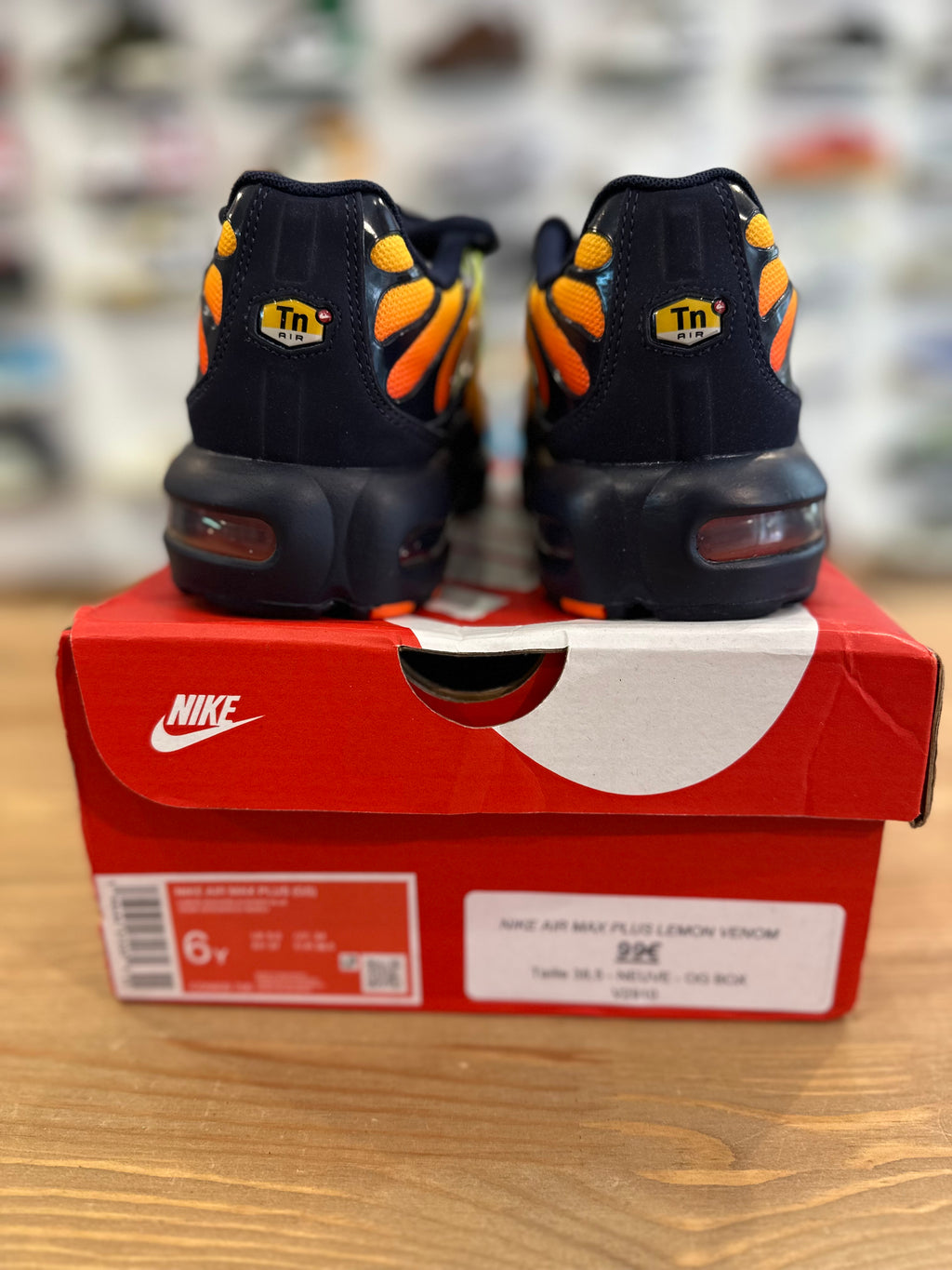 Nike air Max plus lemon venom ( taille 38,5 )