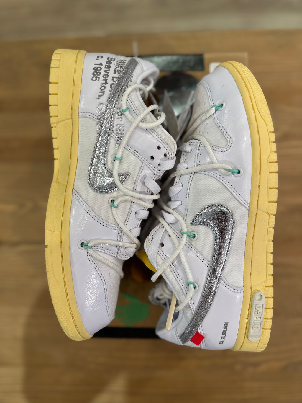Nike dunk low off White lot 1 White Silver ( taille 41 )