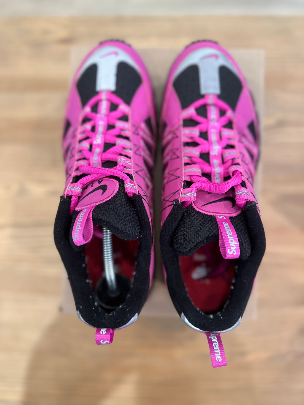 Nike air humara supreme pink ( taille 42 )