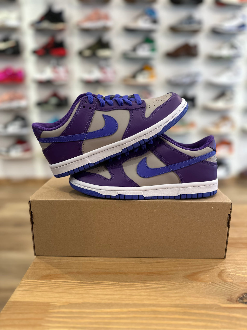 Nike dunk low Wild grape ( taille 36,5 )