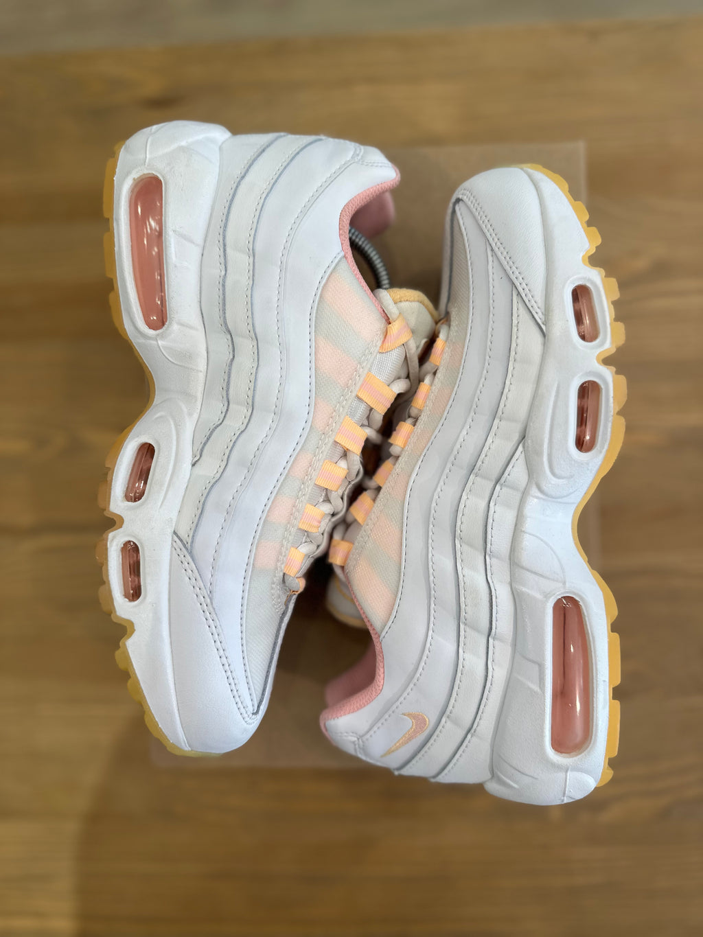Nike air Max 95 melon tint ( taille 39 )