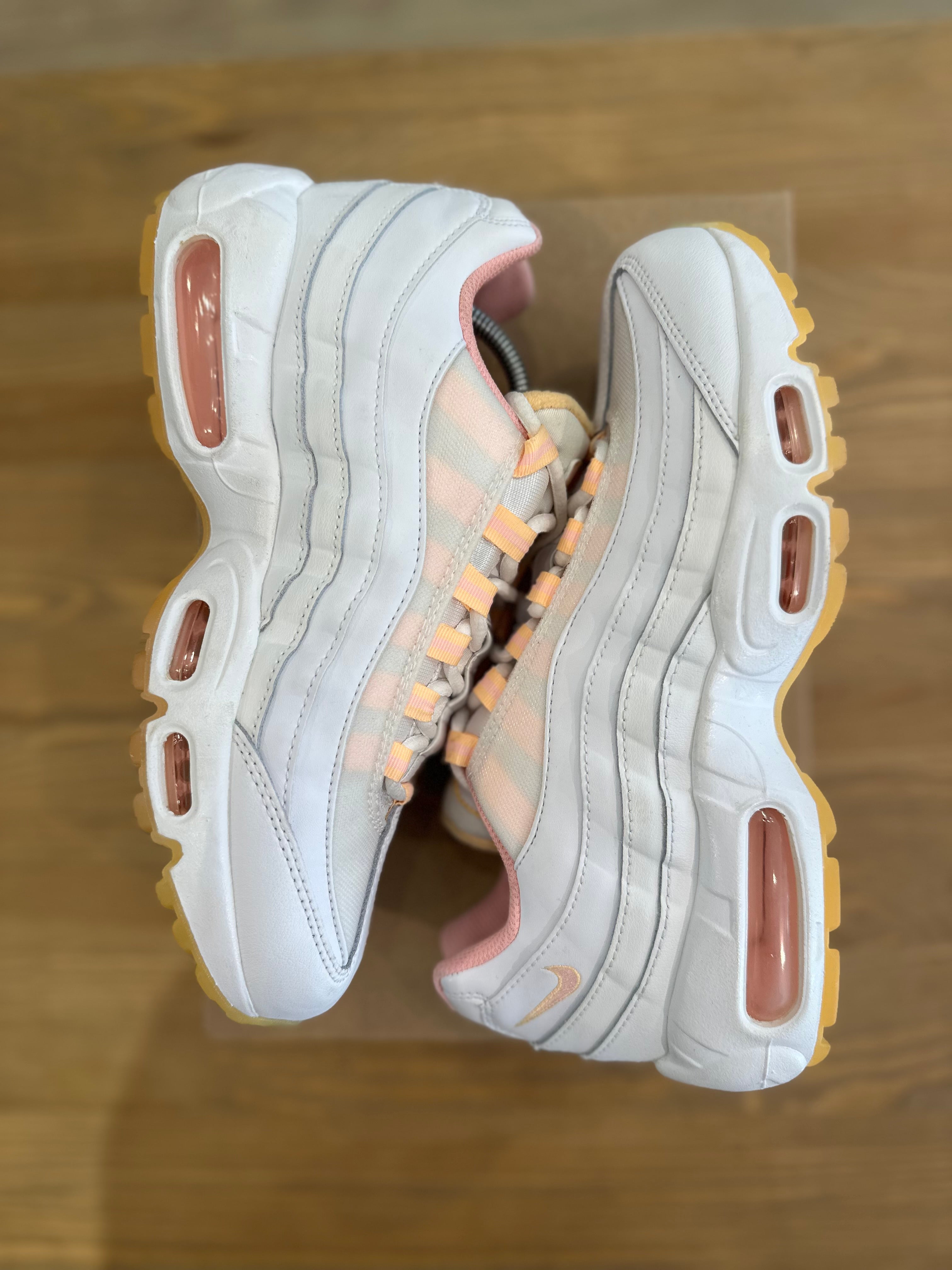 Nike air Max 95 melon tint ( taille 39 )