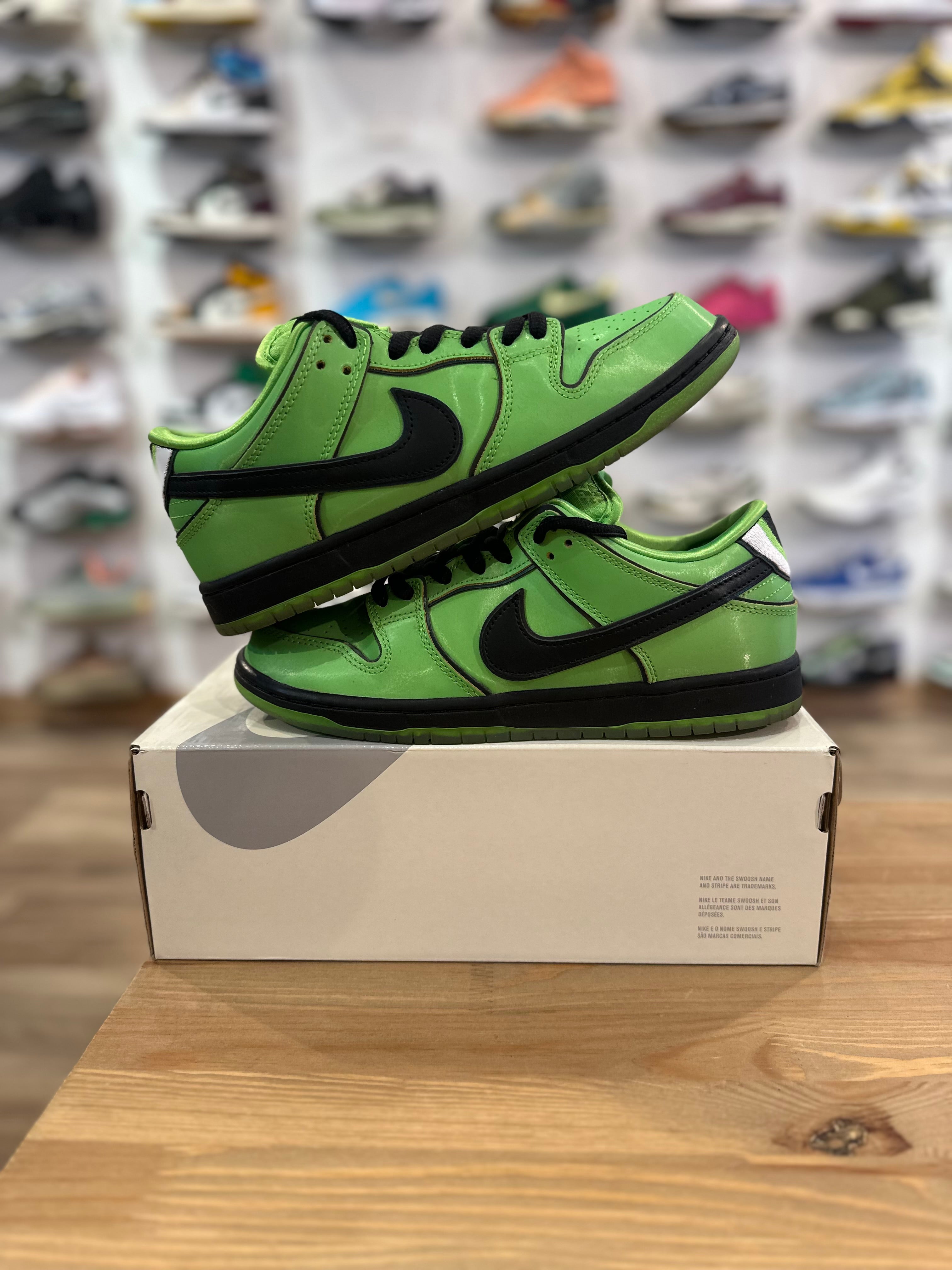 Nike sb dunk low powerpuff buttercup ( taille 42 )