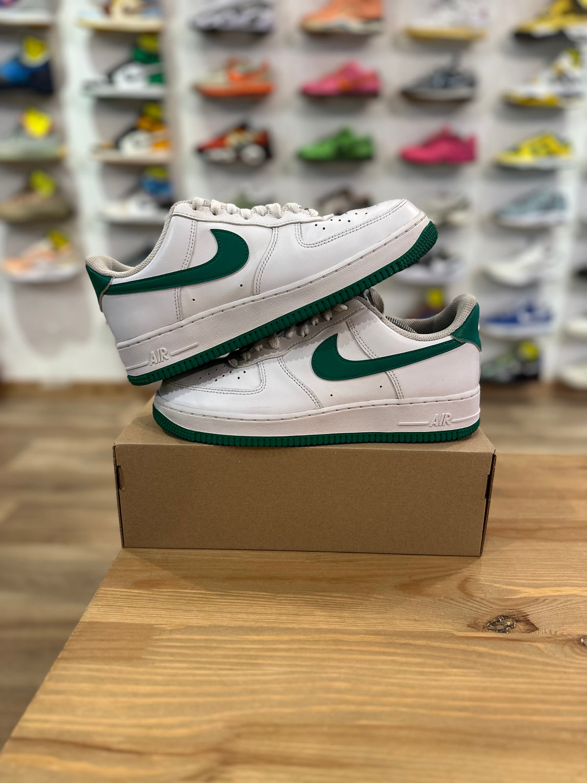 Nike air force 1 low malachite ( taille 42 )