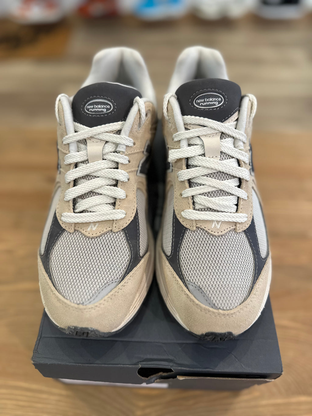 New balance 2002r sandstone ( taille 40,5 )