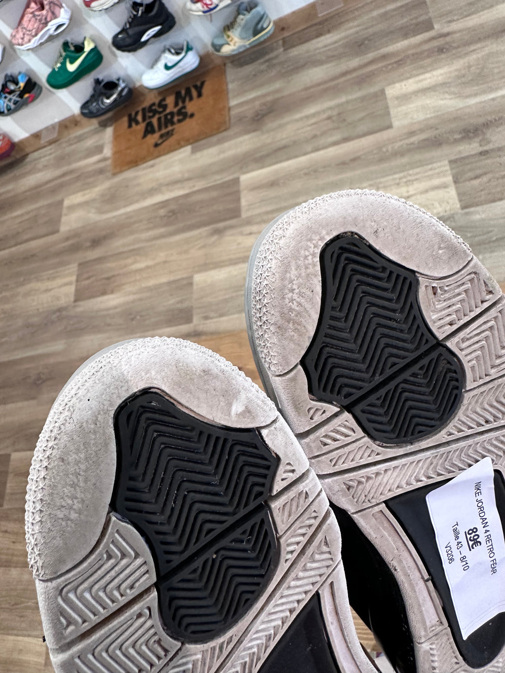 Nike Jordan 4 rétro fear ( taille 43 )