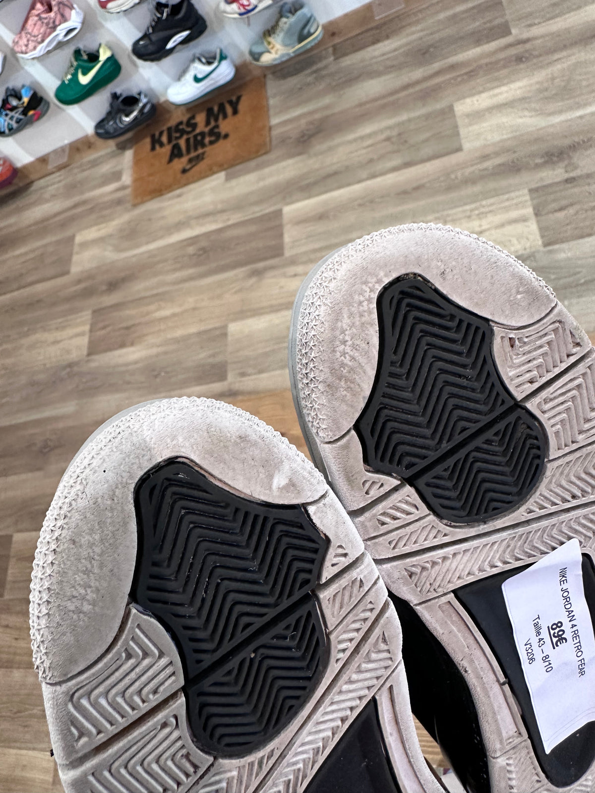 Nike Jordan 4 rétro fear ( taille 43 )