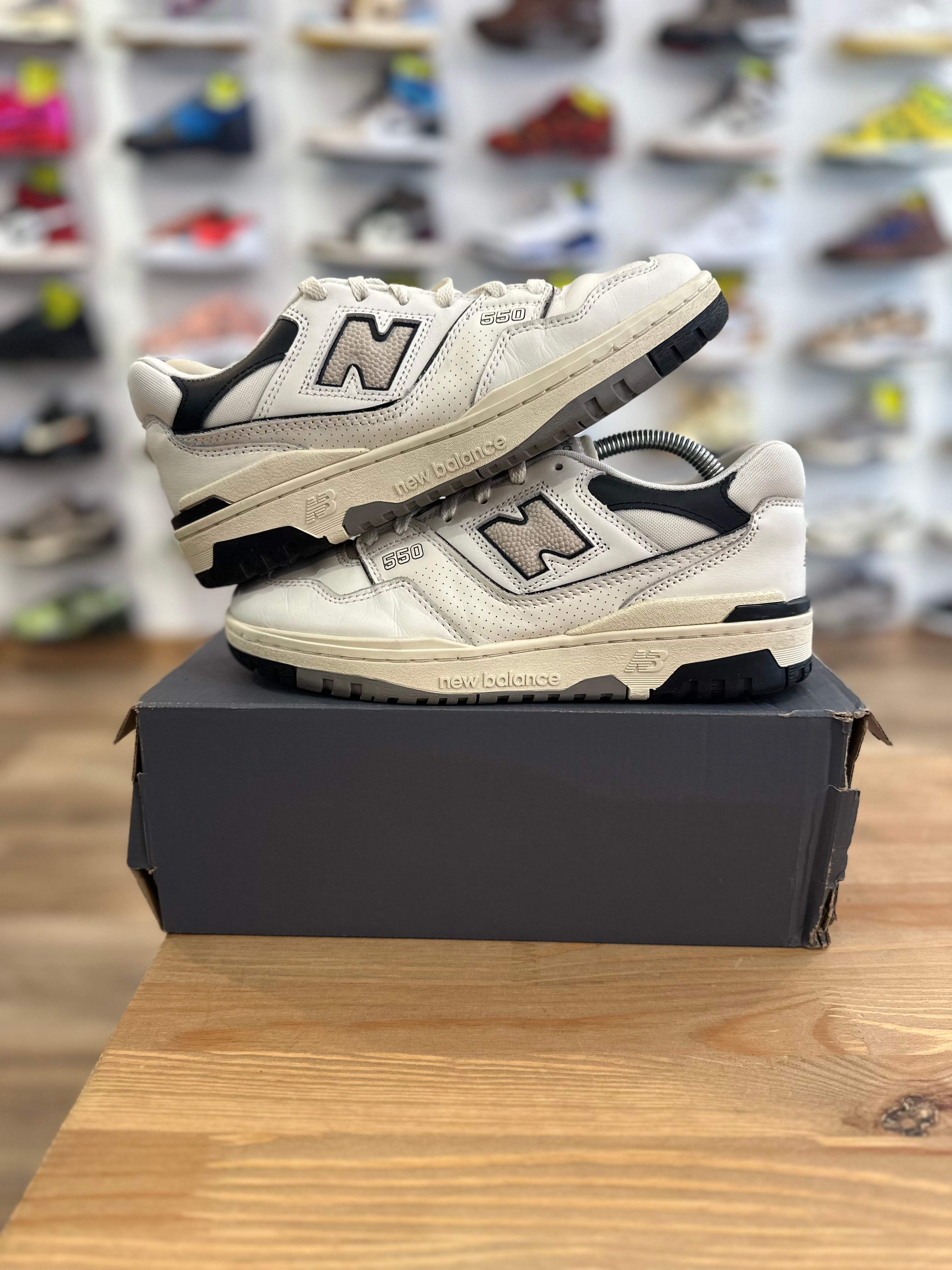New balance 550 White black ( taille 40,5 )