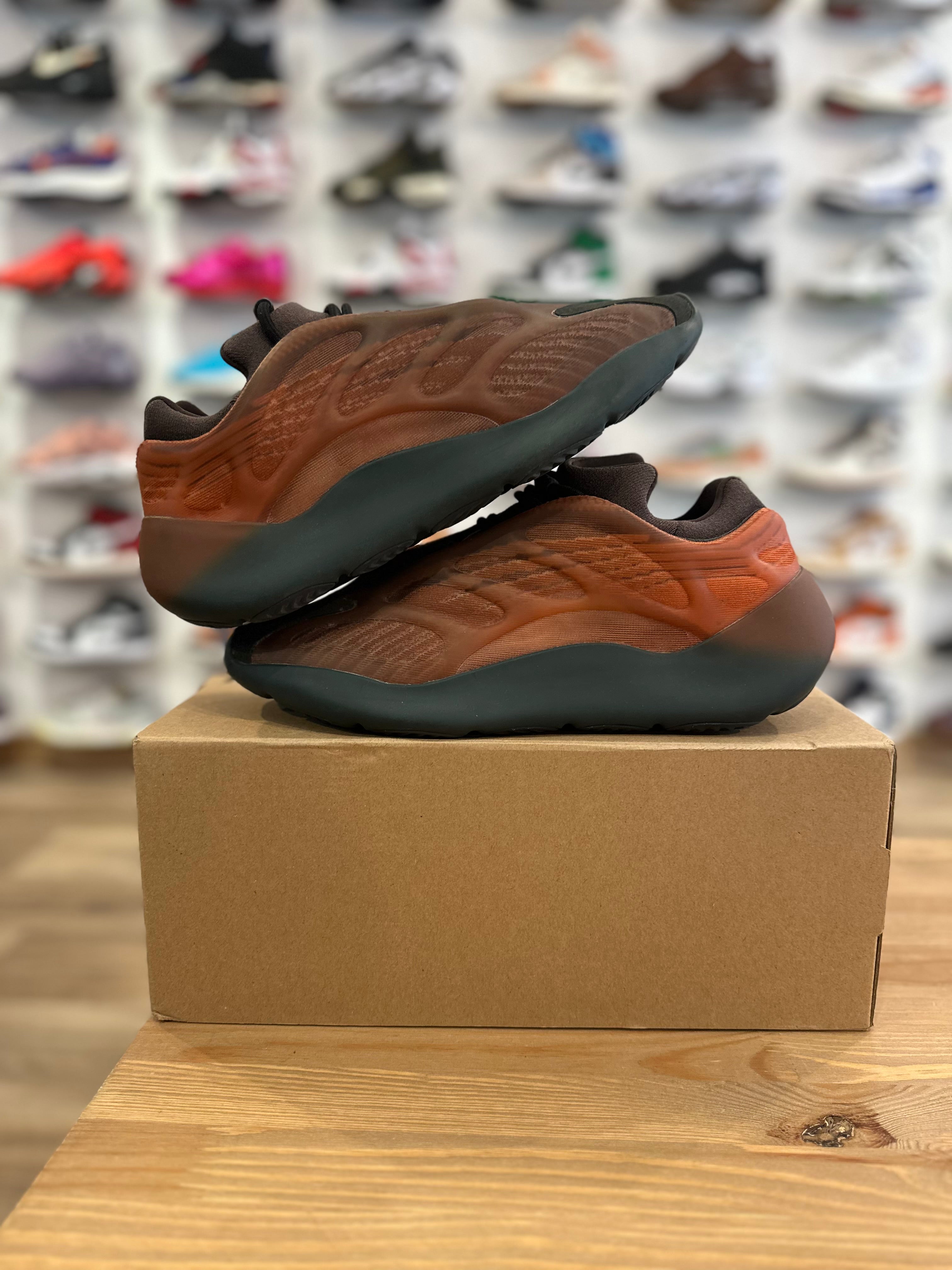 Adidas Yeezy 700 v3 Copper fade ( taille 44 2/3 )