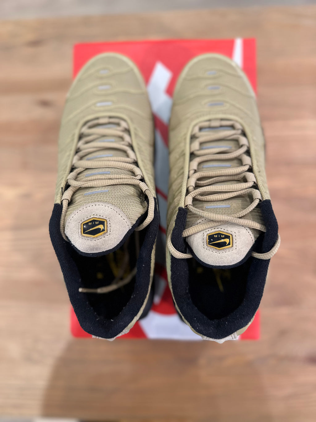 Nike air Max plus gold black gum ( taille 40,5 )