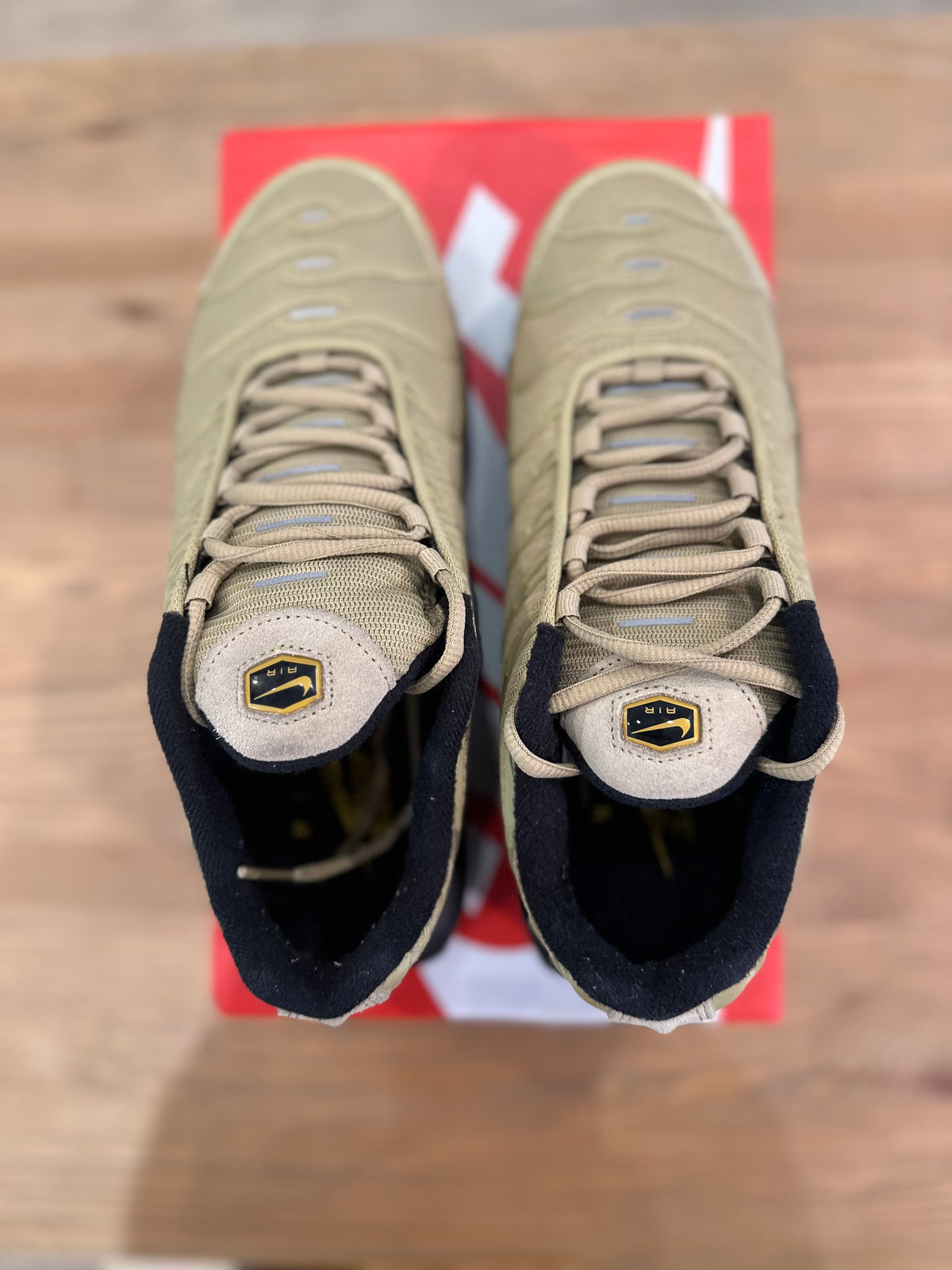 Nike air Max plus gold black gum ( taille 40,5 )