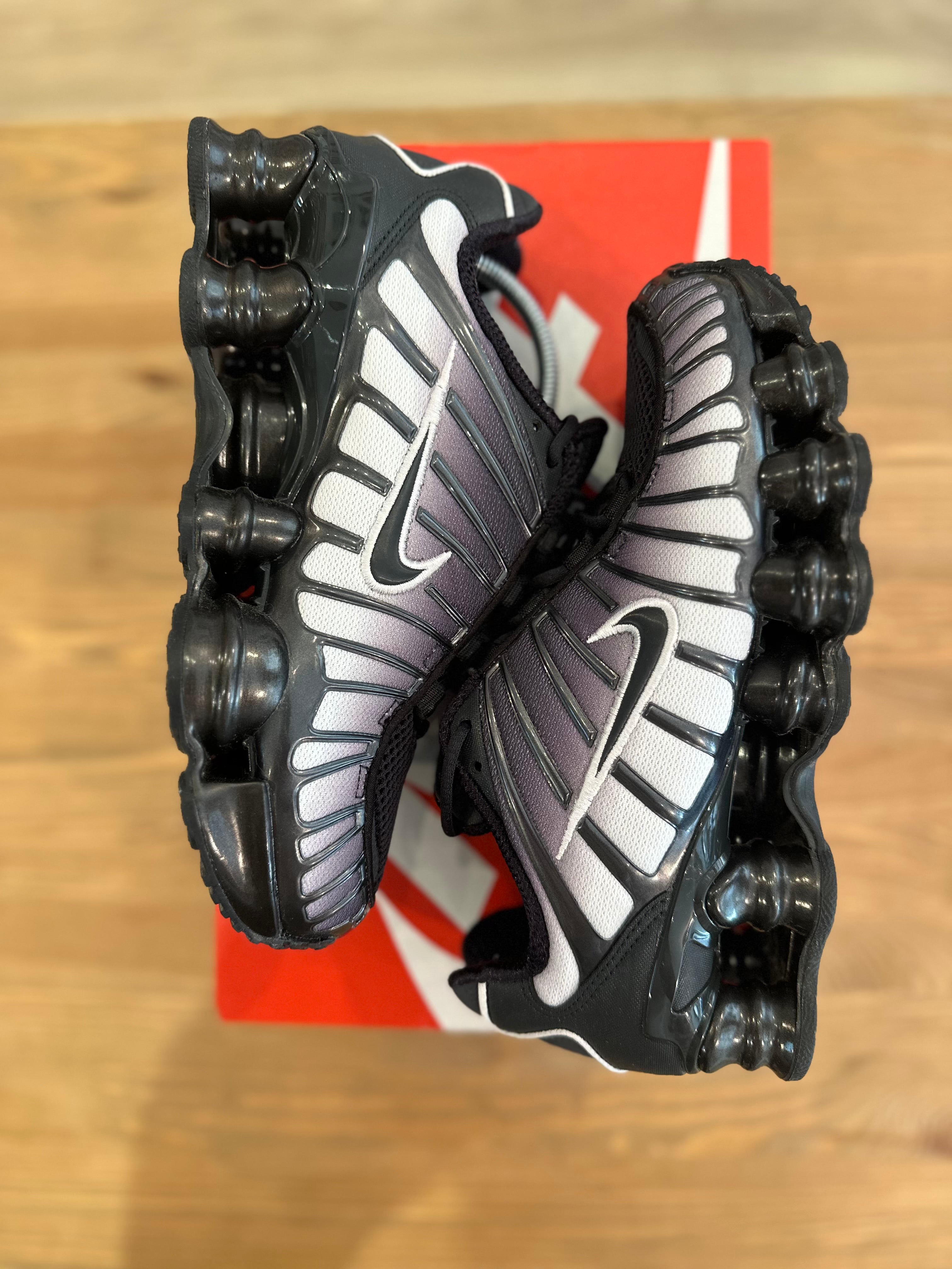 Nike shox TL fade off black ( taille 37,5 )