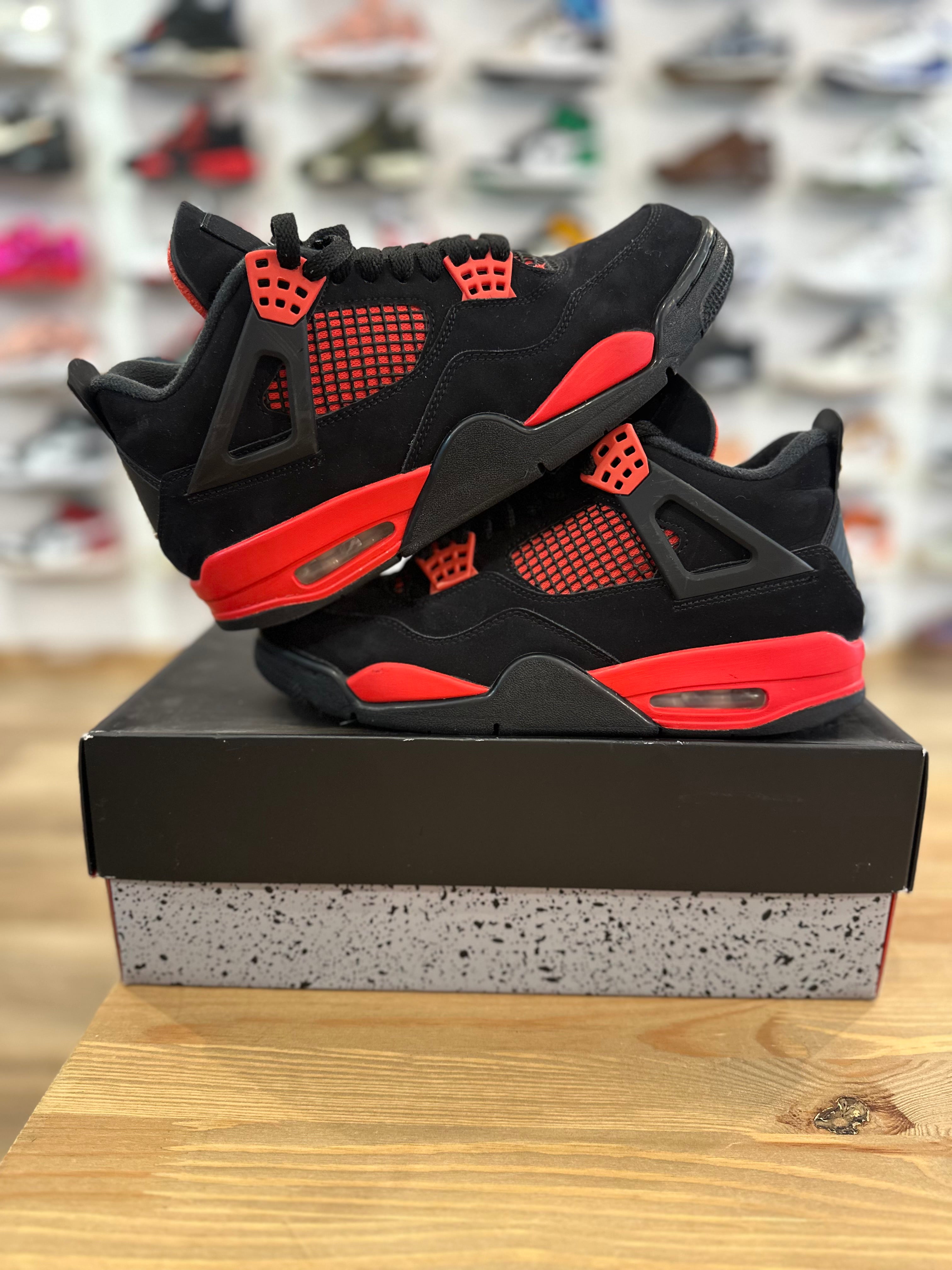 Nike Jordan 4 rétro red thunder ( taille 41 )