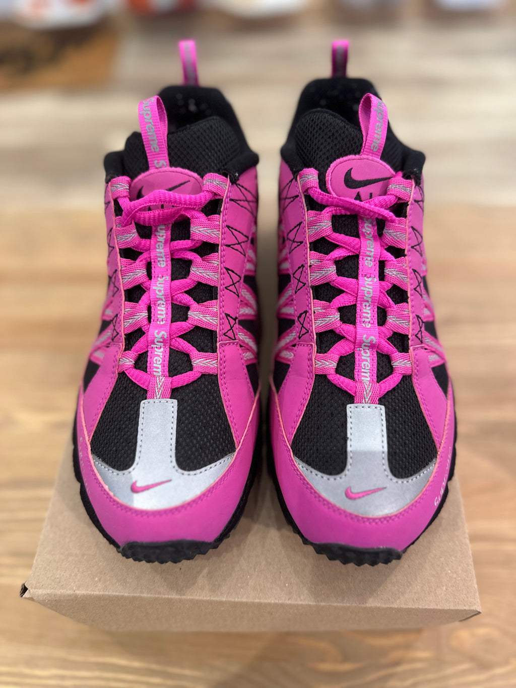 Nike air humara supreme pink ( taille 42 )