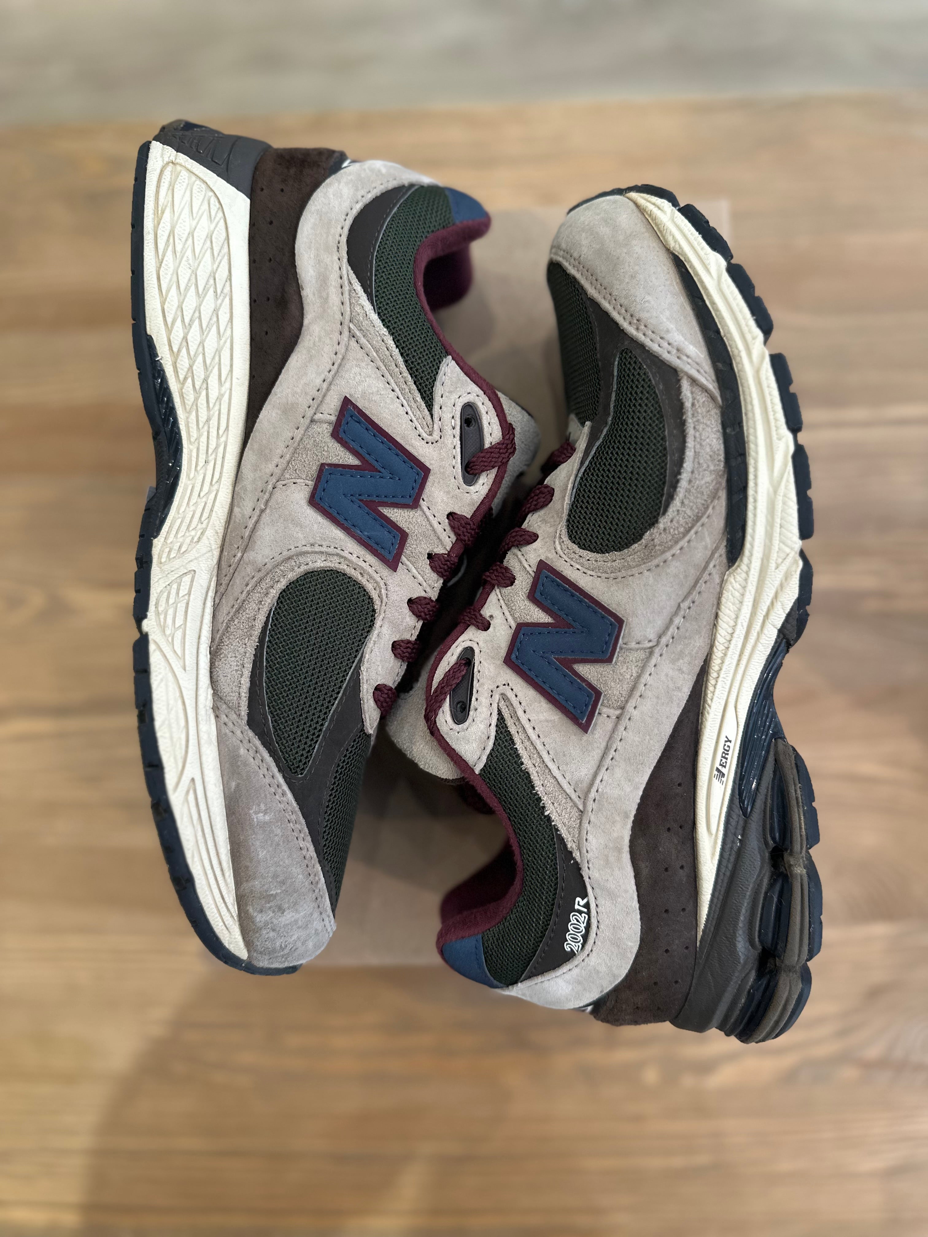 New balance 2002r Green ( taille 43 )