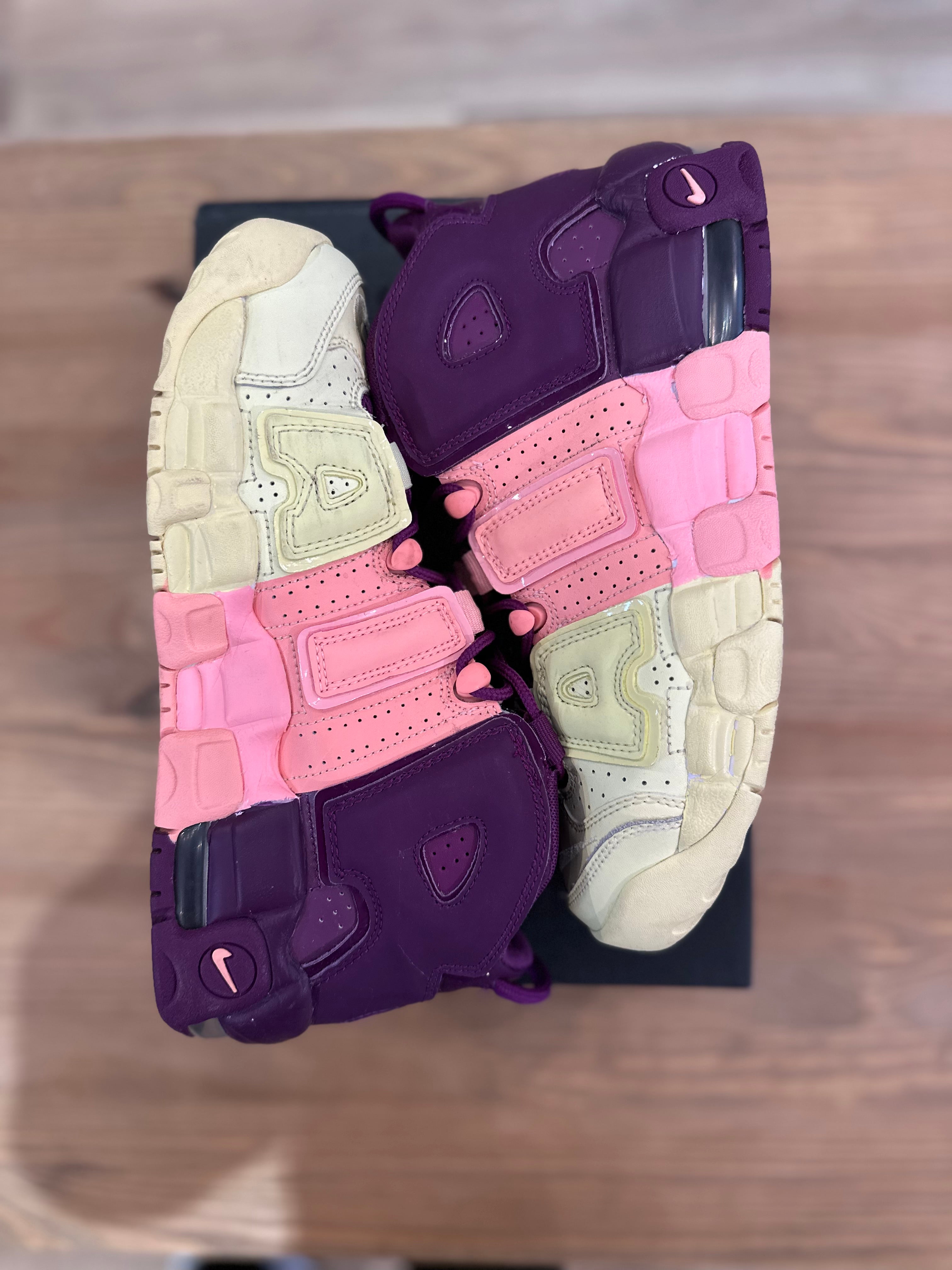 Nike air more uptempo lucky charms