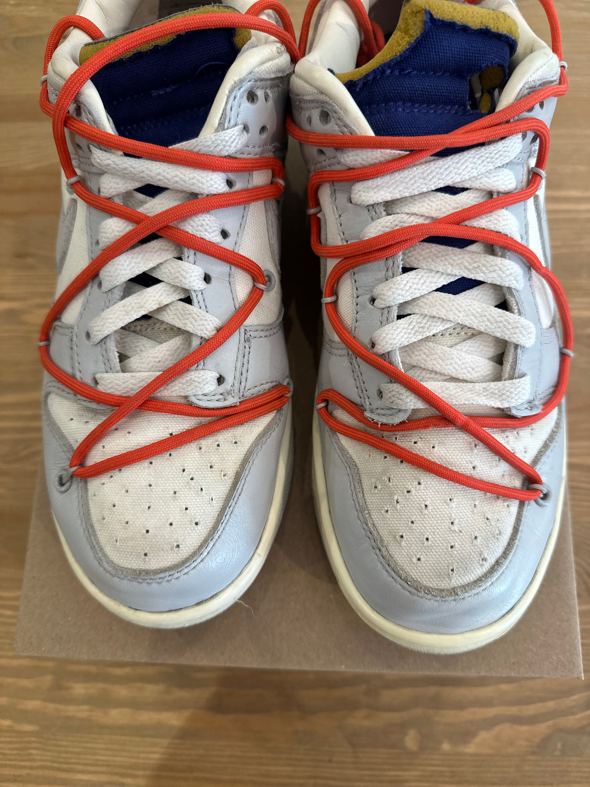 Nike dunk low off White lot 23 ( taille 41 )