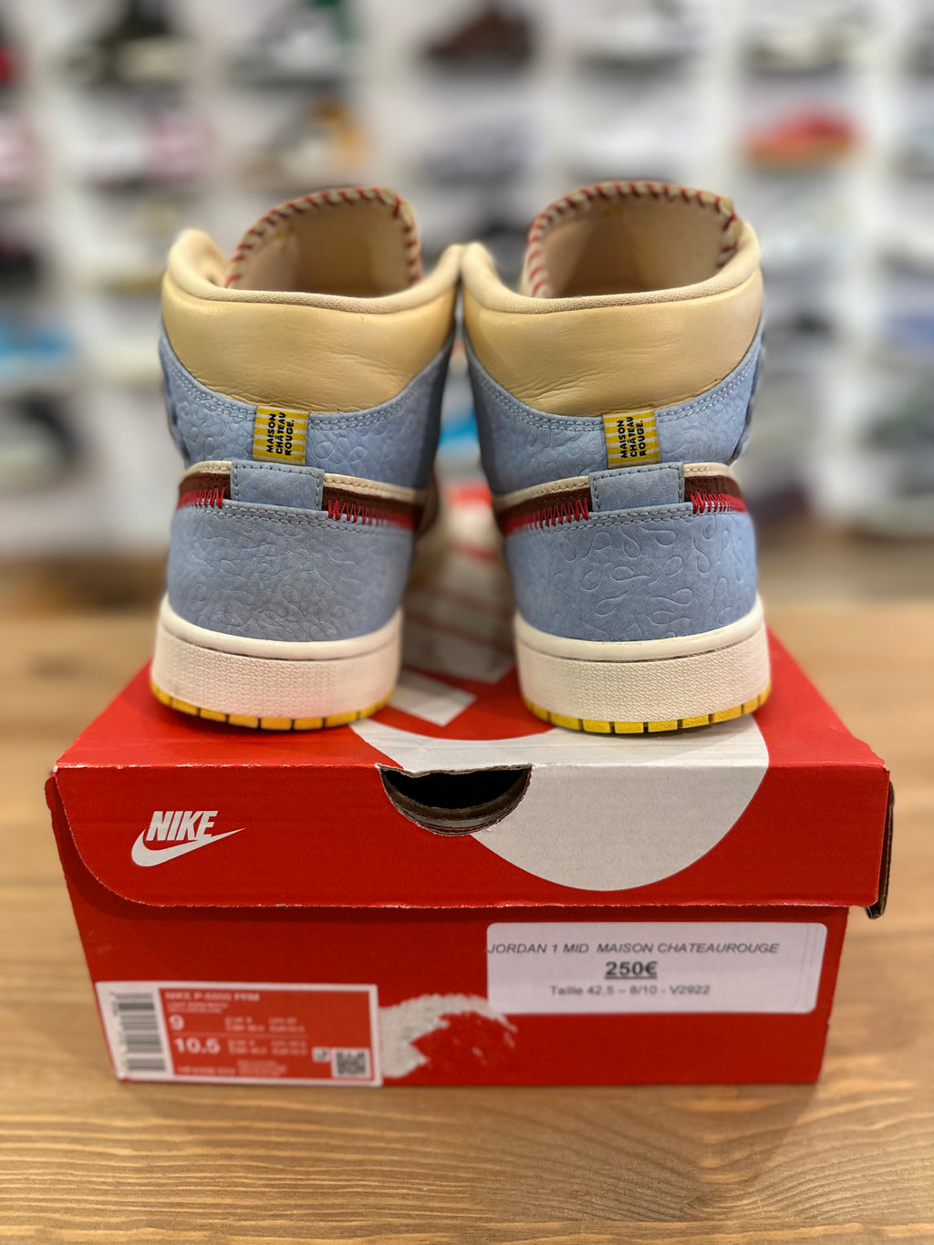 Nike Jordan 1 mid maison châteaurouge ( taille 42,5 )