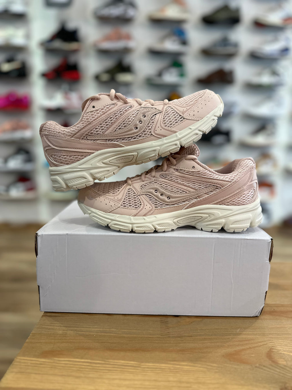 Saucony ride millenium pink cream ( taille 40 )