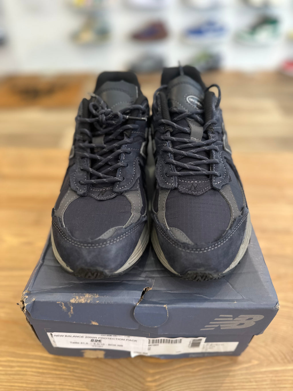 New balance 2002r protection pack éclipse ( taille 41,5 )