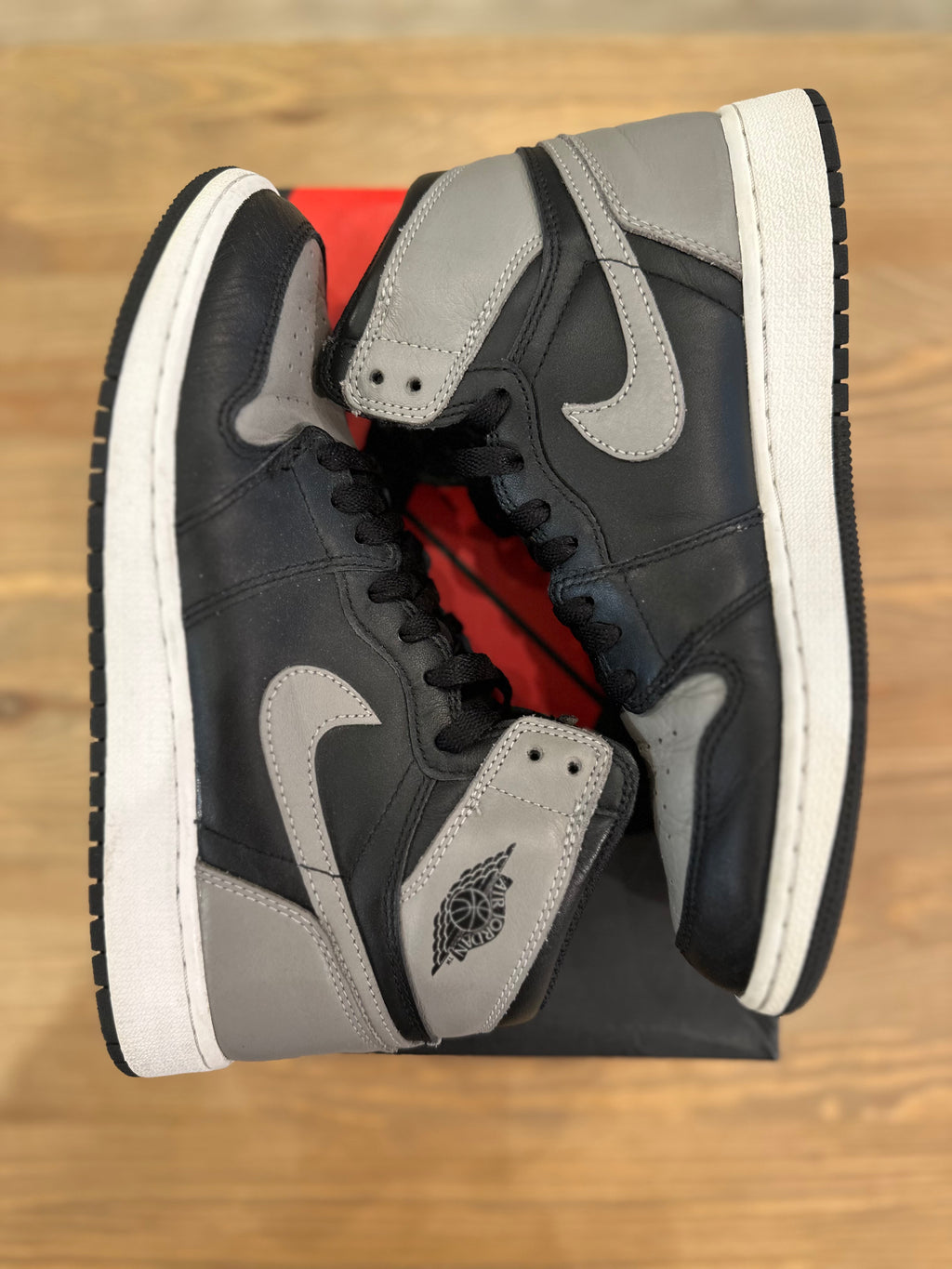 Nike Jordan 1 high shadow ( taille 40 )