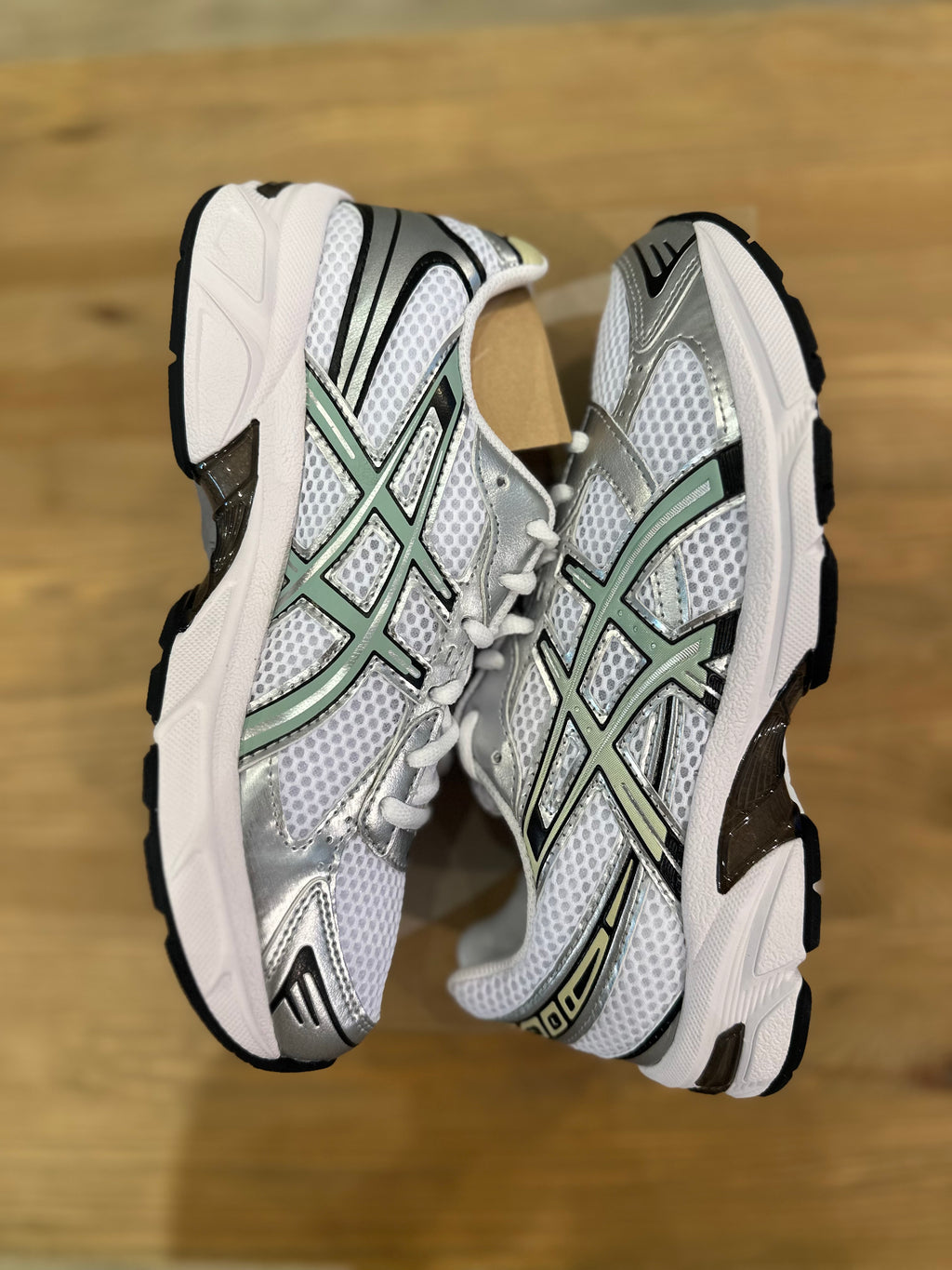 Asics gel 1130 white verdigris ( taille 39 )