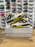 Nike Jordan 4 rétro vivid sulfur ( taille 41 )