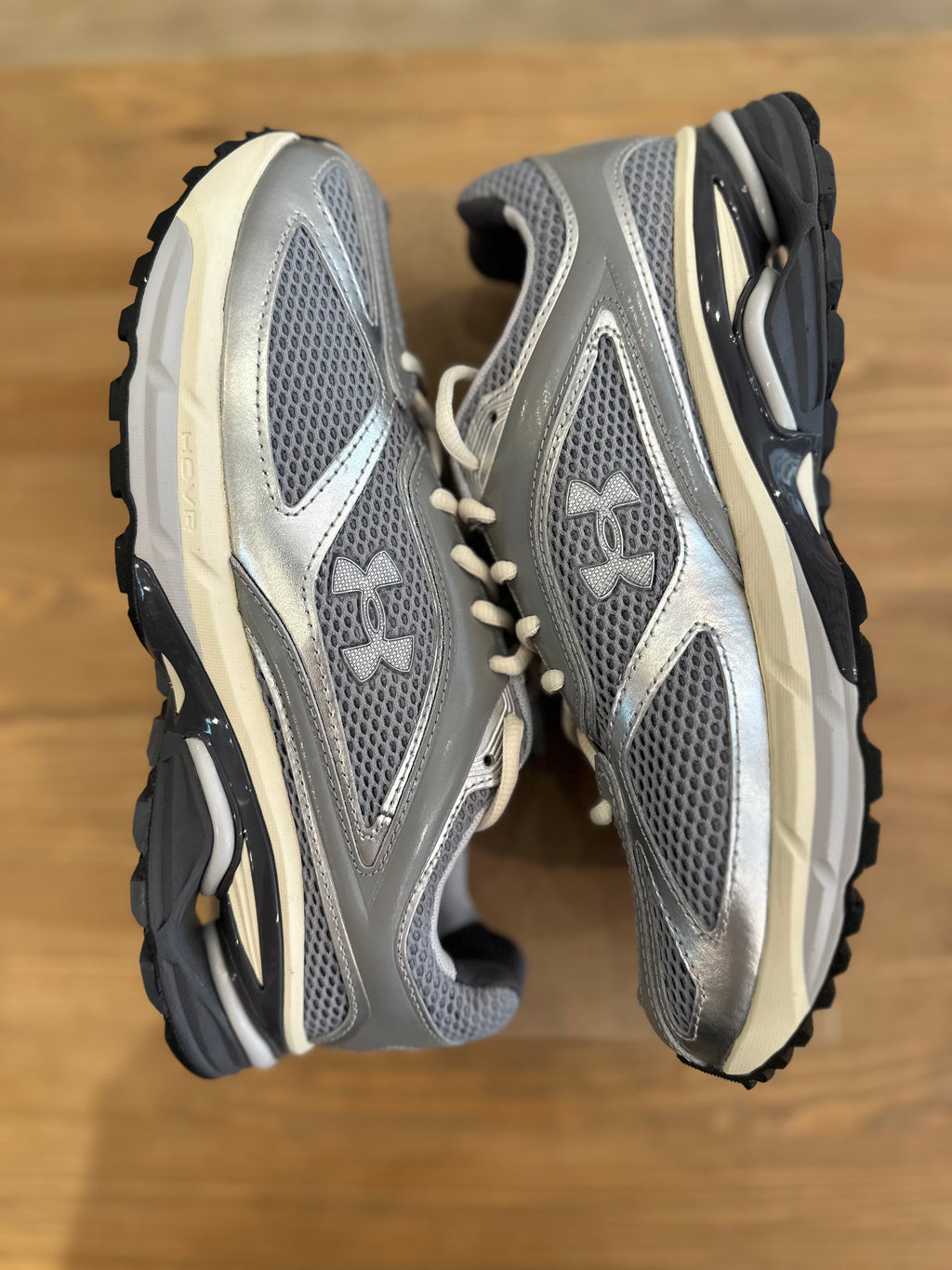 Under armor apparition Steel ( taille 42,5 )