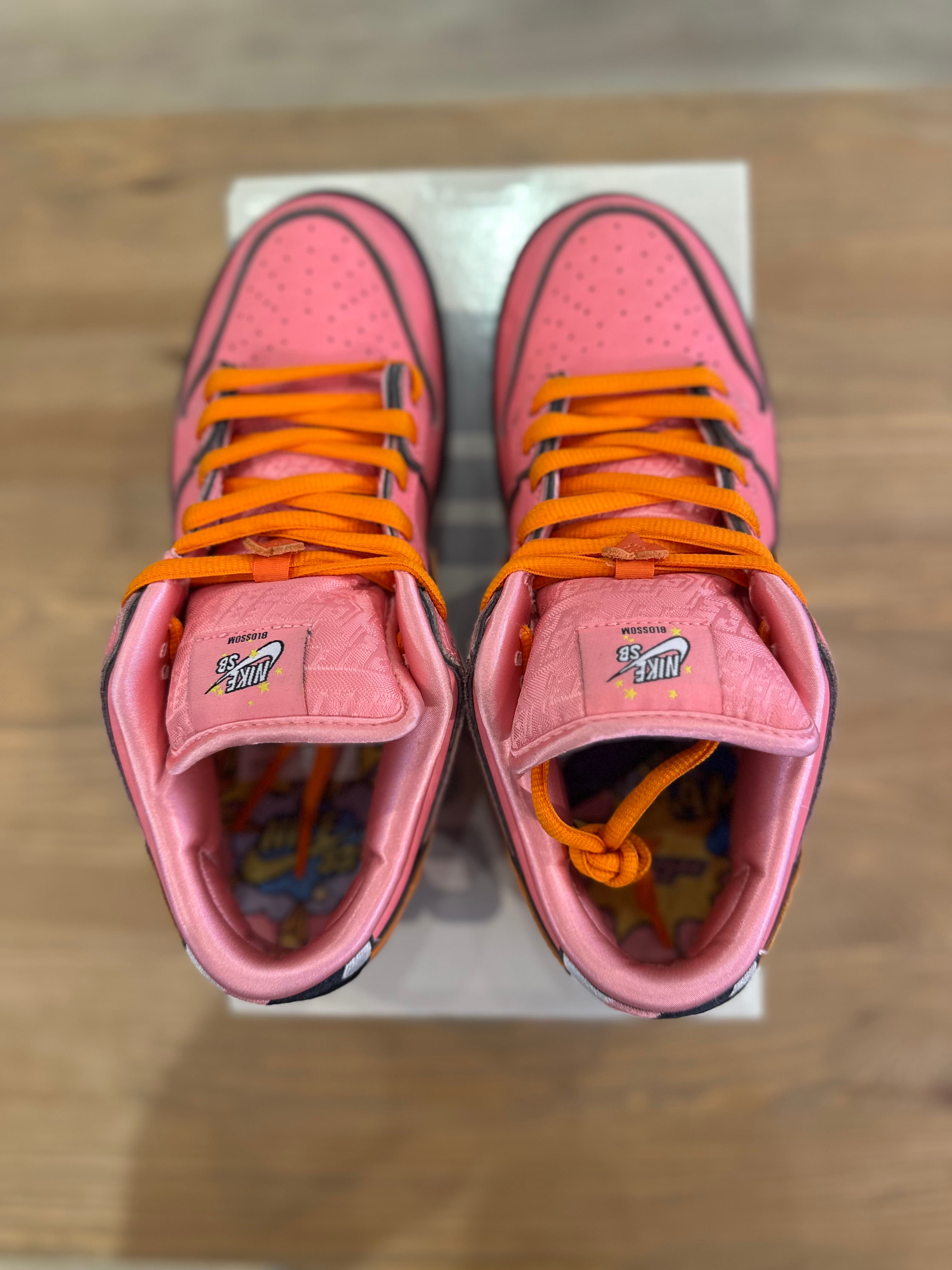 Nike sb dunk low powerpuff pink ( taille 42 )