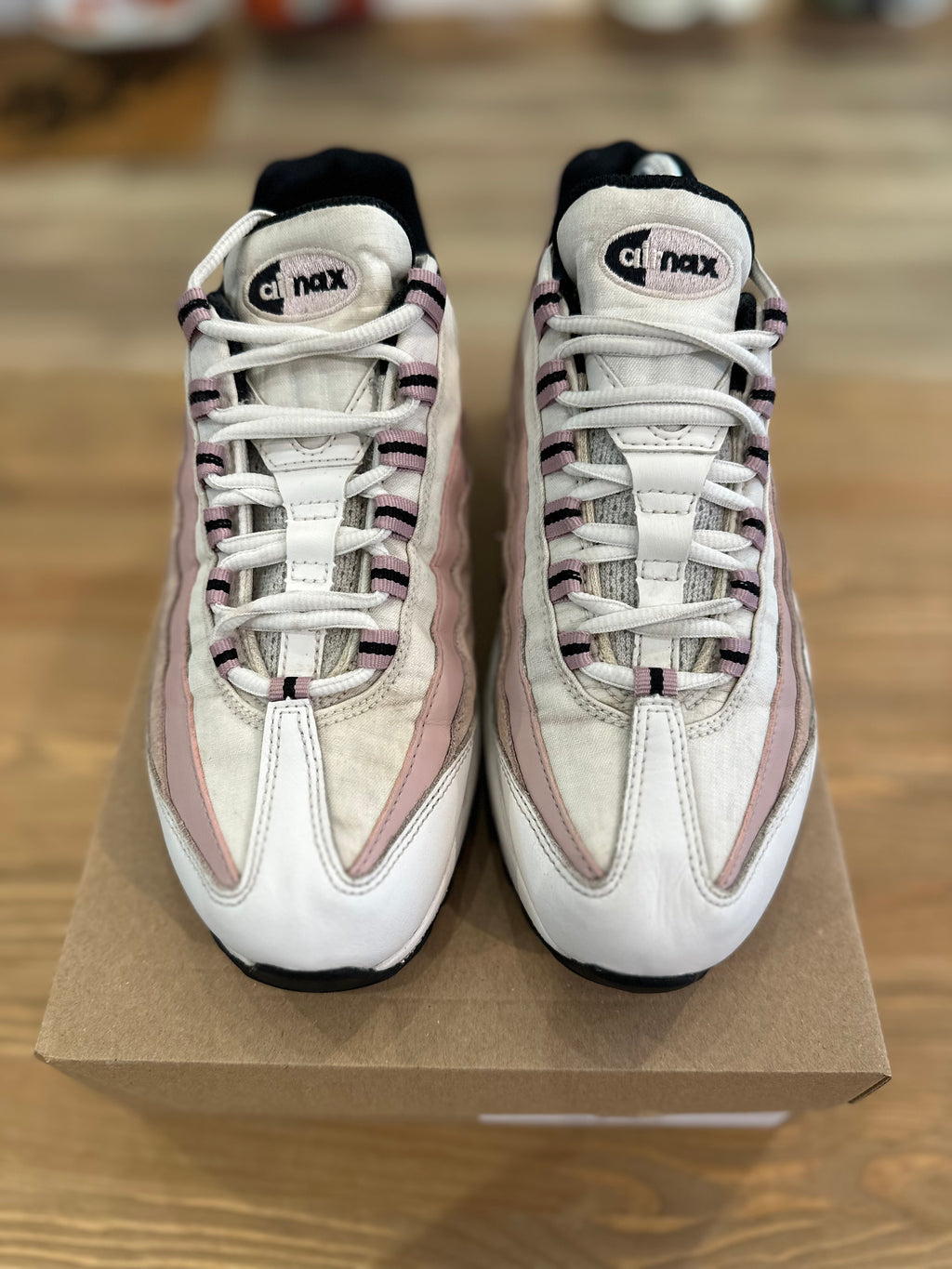Nike air Max 95 champagne ( taille 39 )