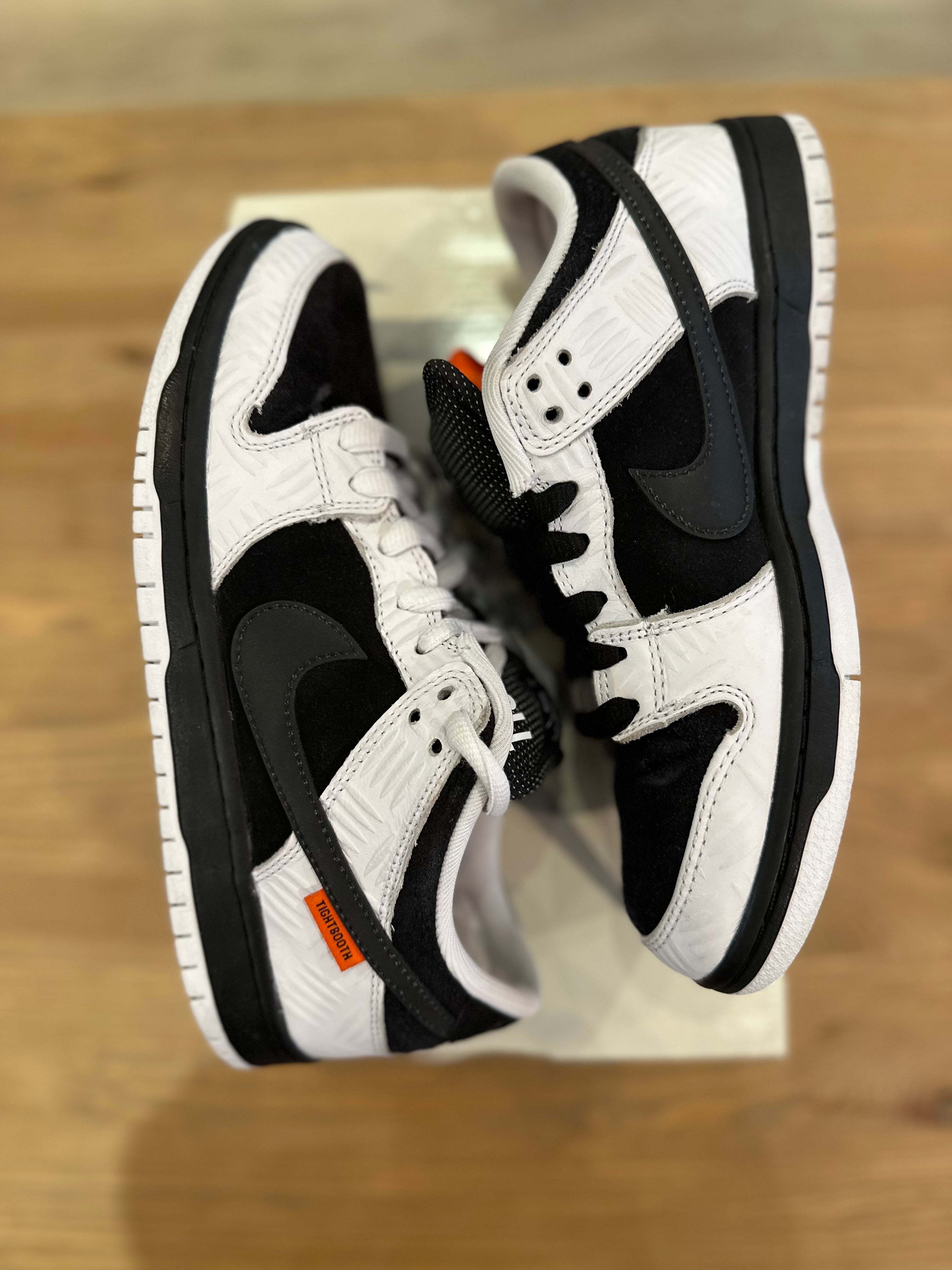 Nike sb dunk low tightbooth ( taille 40,5 )