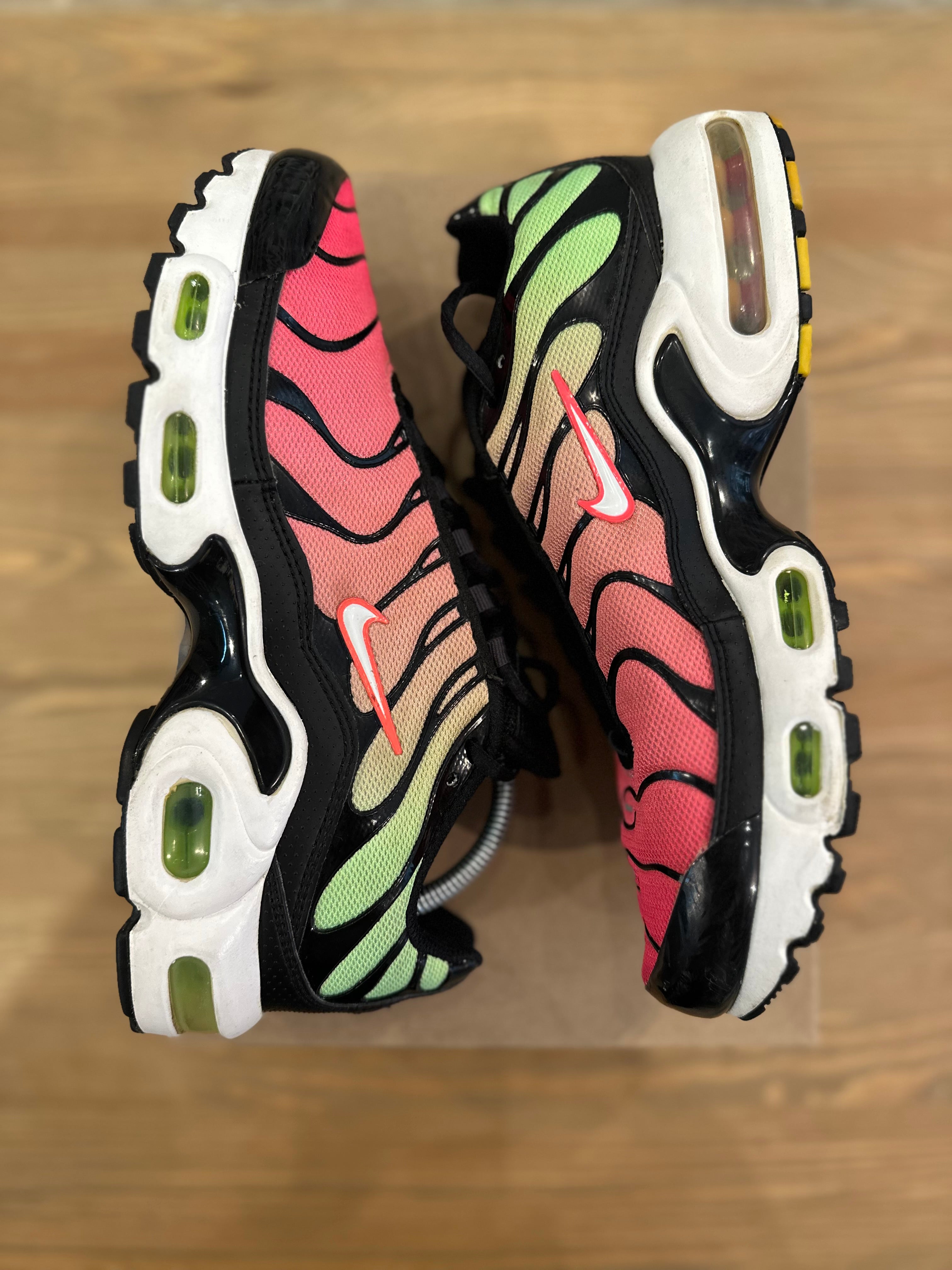 Nike air Max plus Green strike flash ( taille 39 )