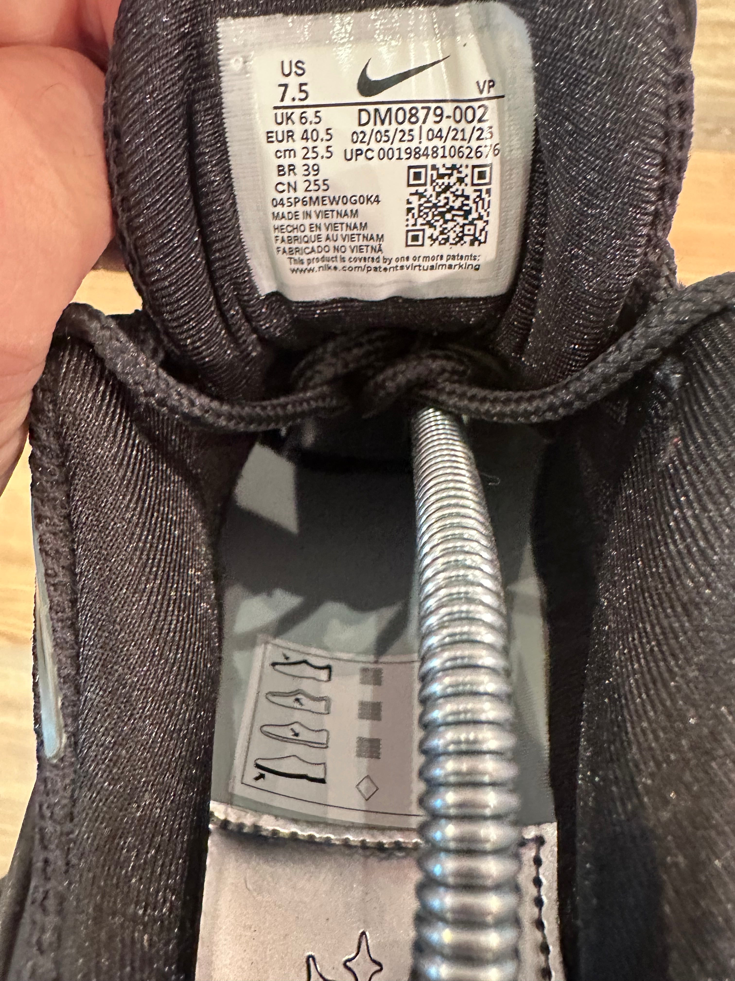 Nike nocta glide black chrome ( taille 40,5)