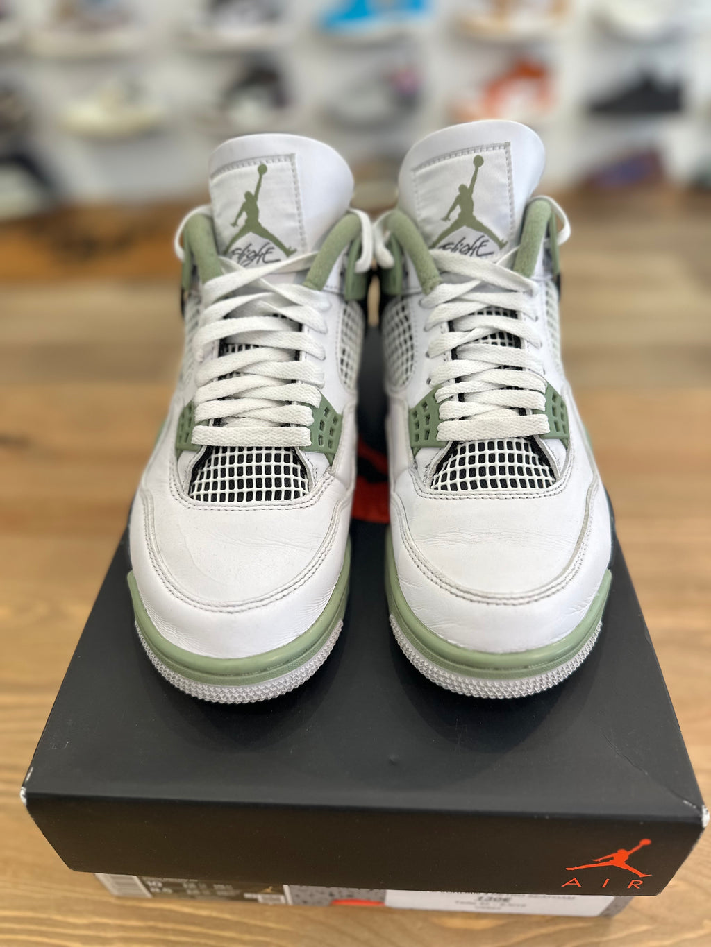 Nike Jordan 4 rétro seafoam ( taille 42 )