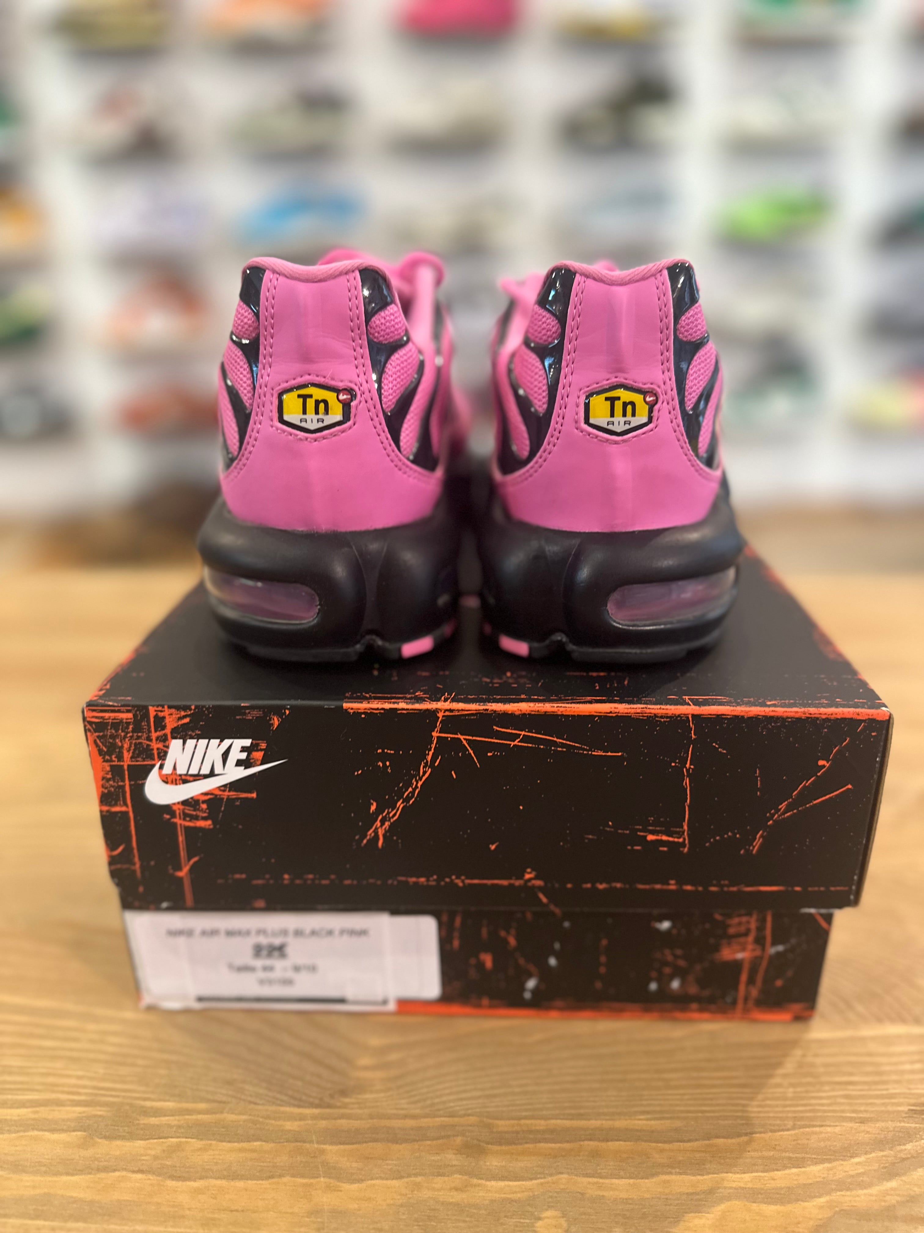 Nike air Max plus black pink ( taille 44 )