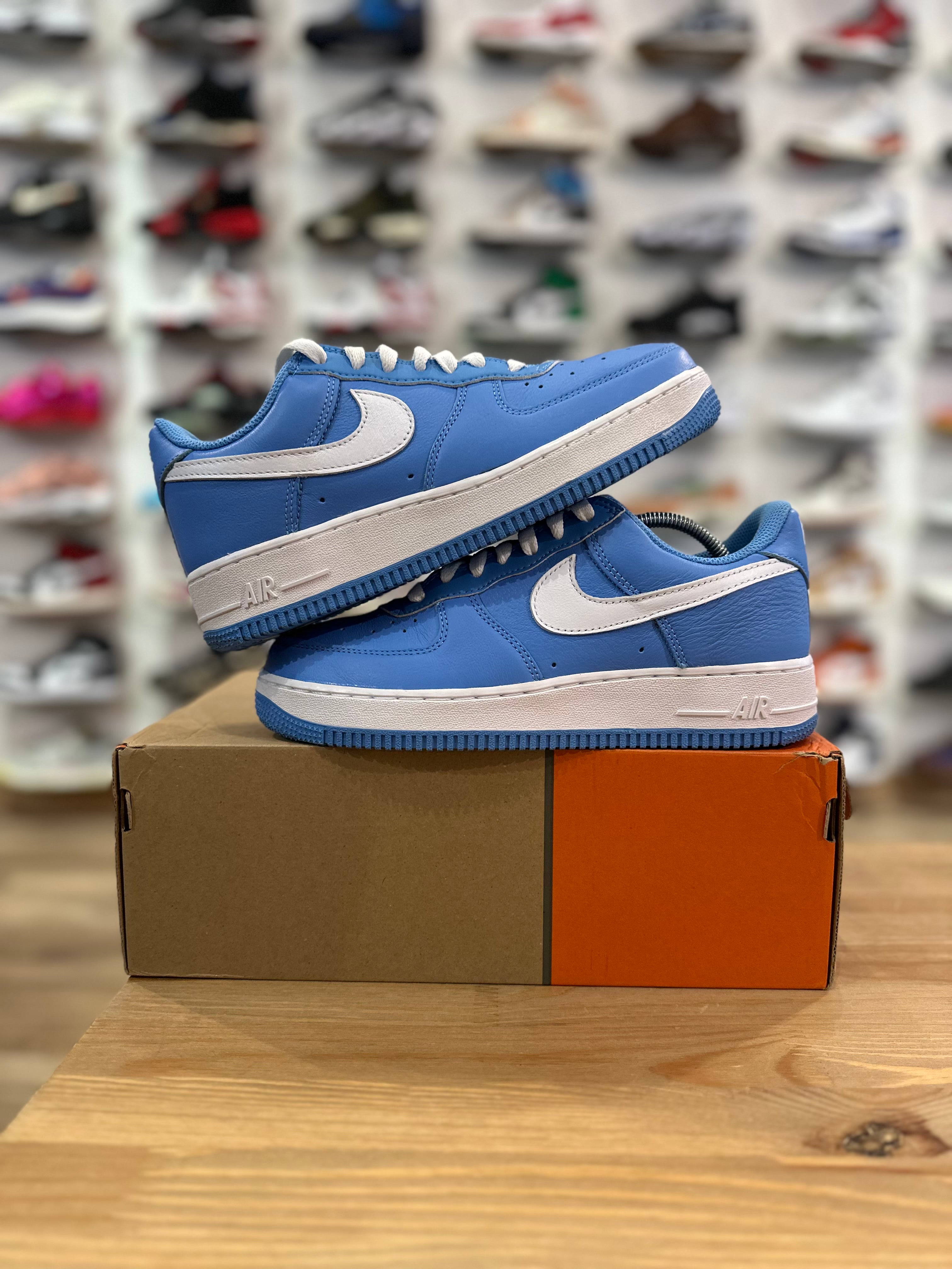 Nike air force 1 low university blue ( taille 40 )