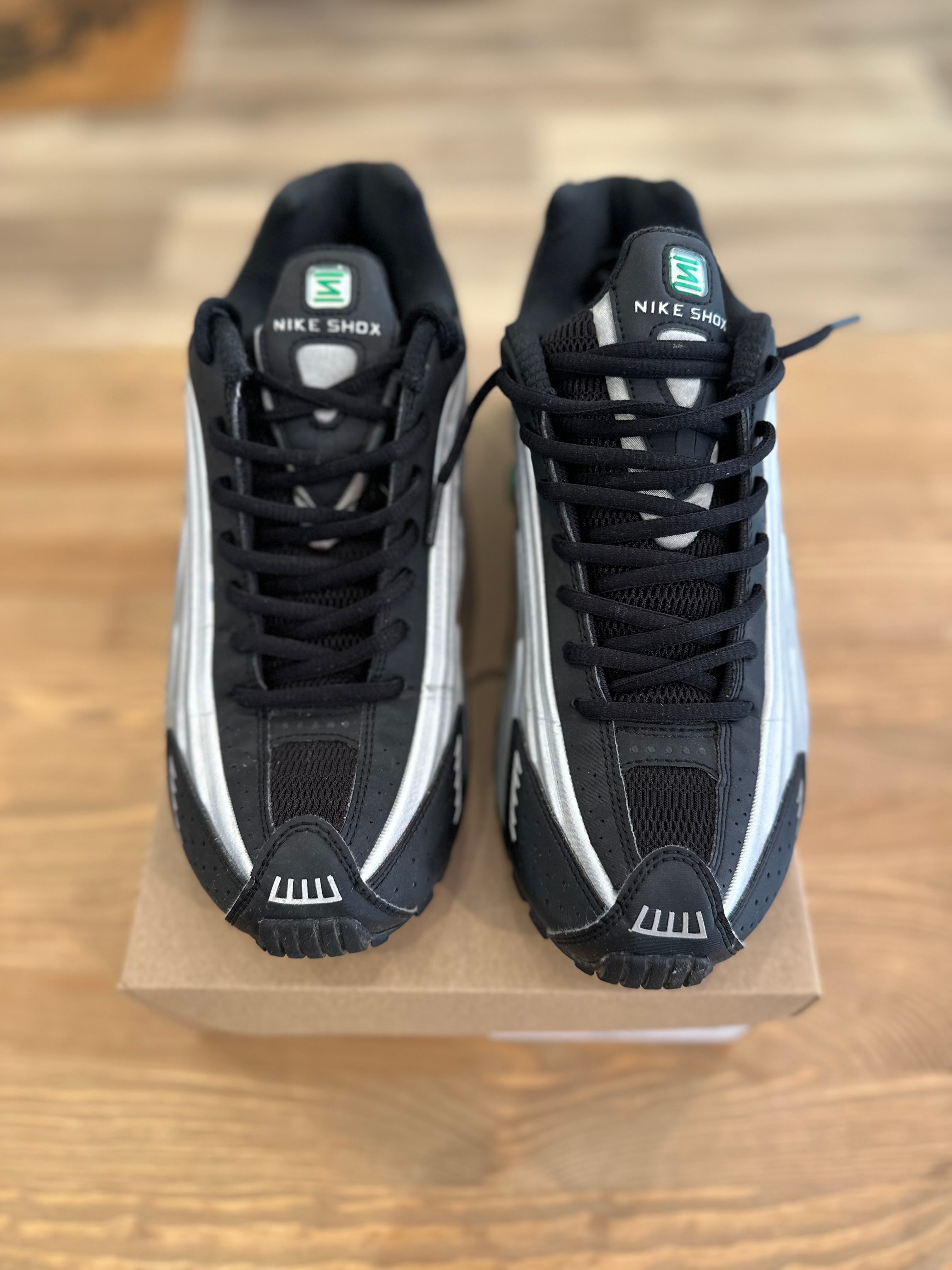 Nike shox r4 metallic Silver Green ( taille 42,5 )