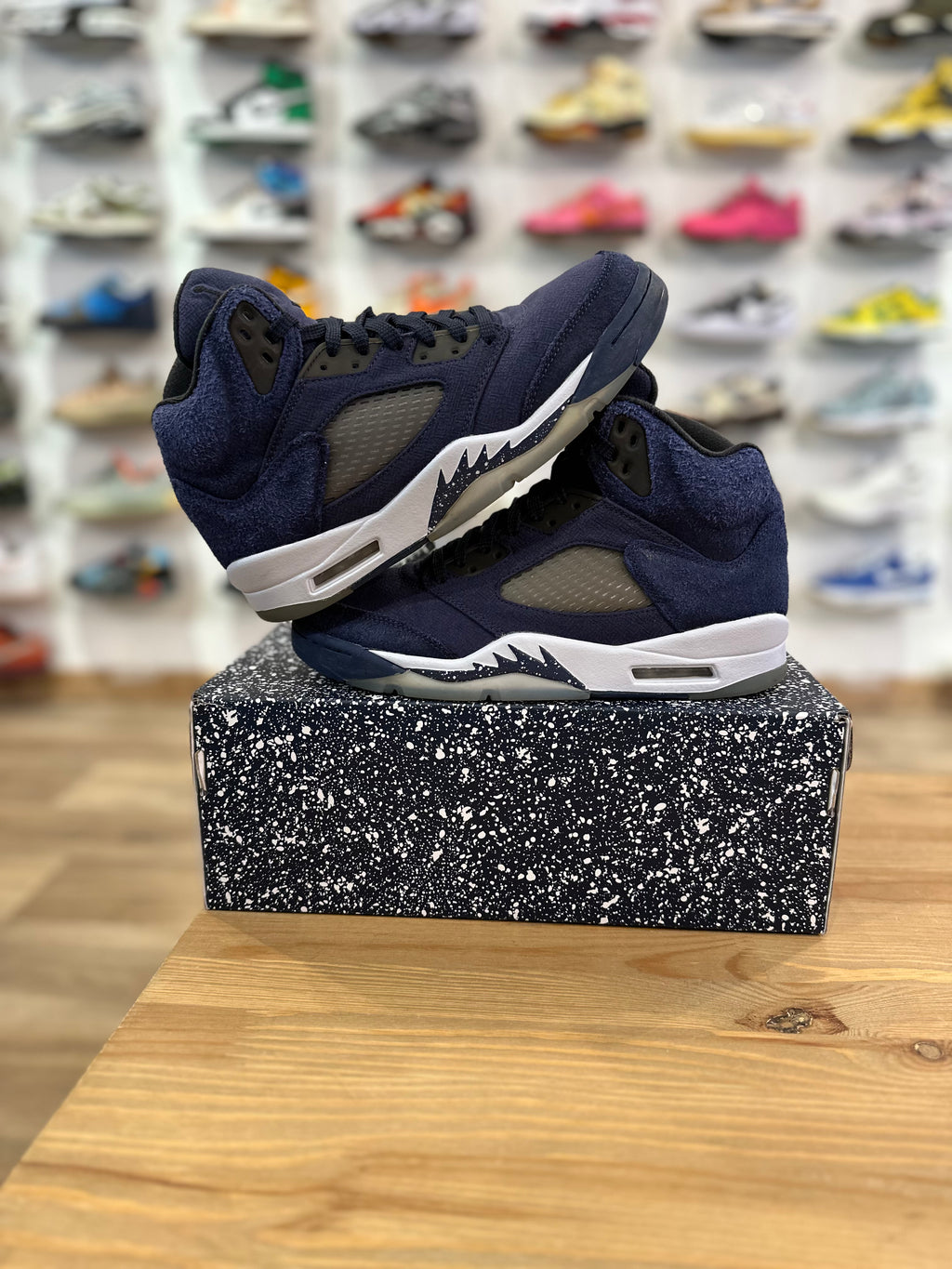 Nike Jordan 5 rétro se midnight navy ( taille 41 )