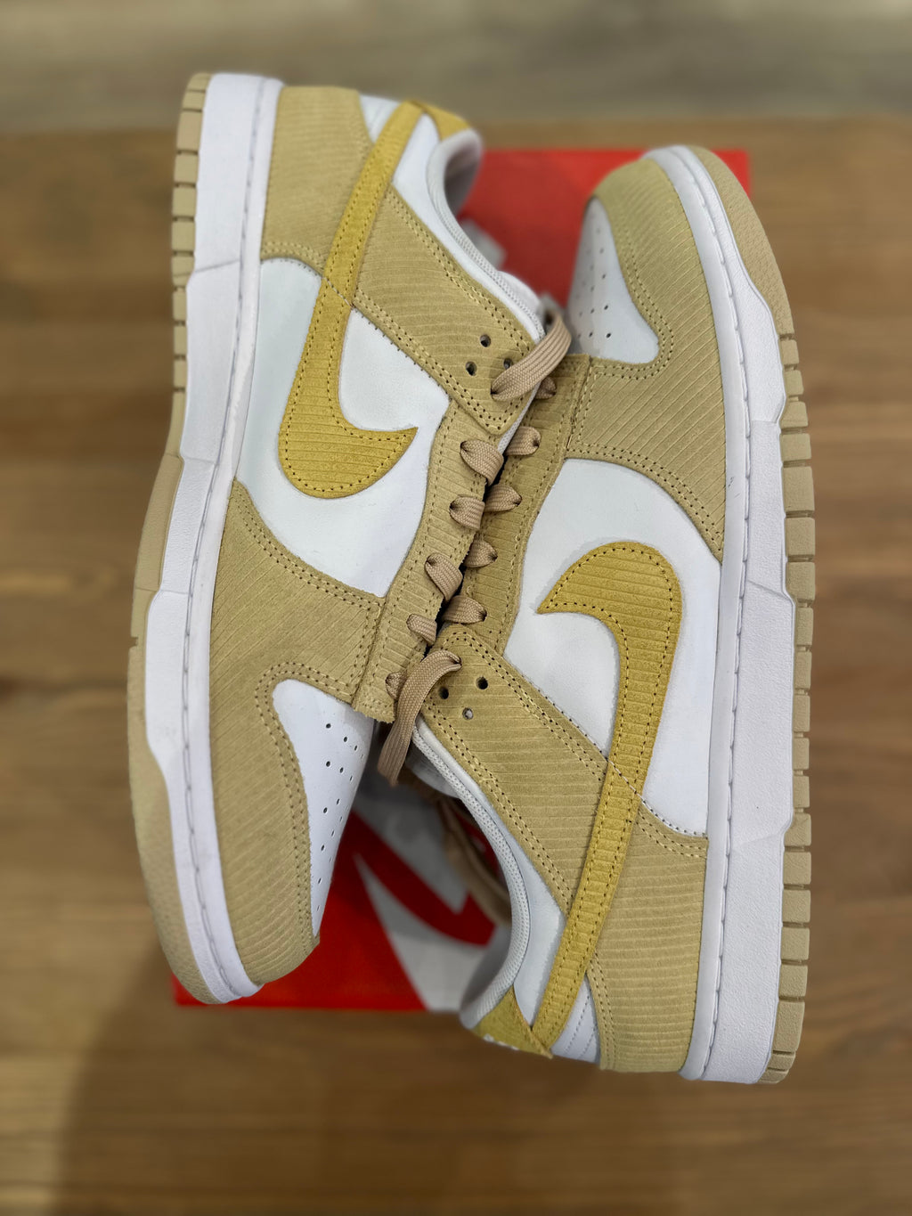 Nike dunk low alabaster corduroy ( taille 47,5 )