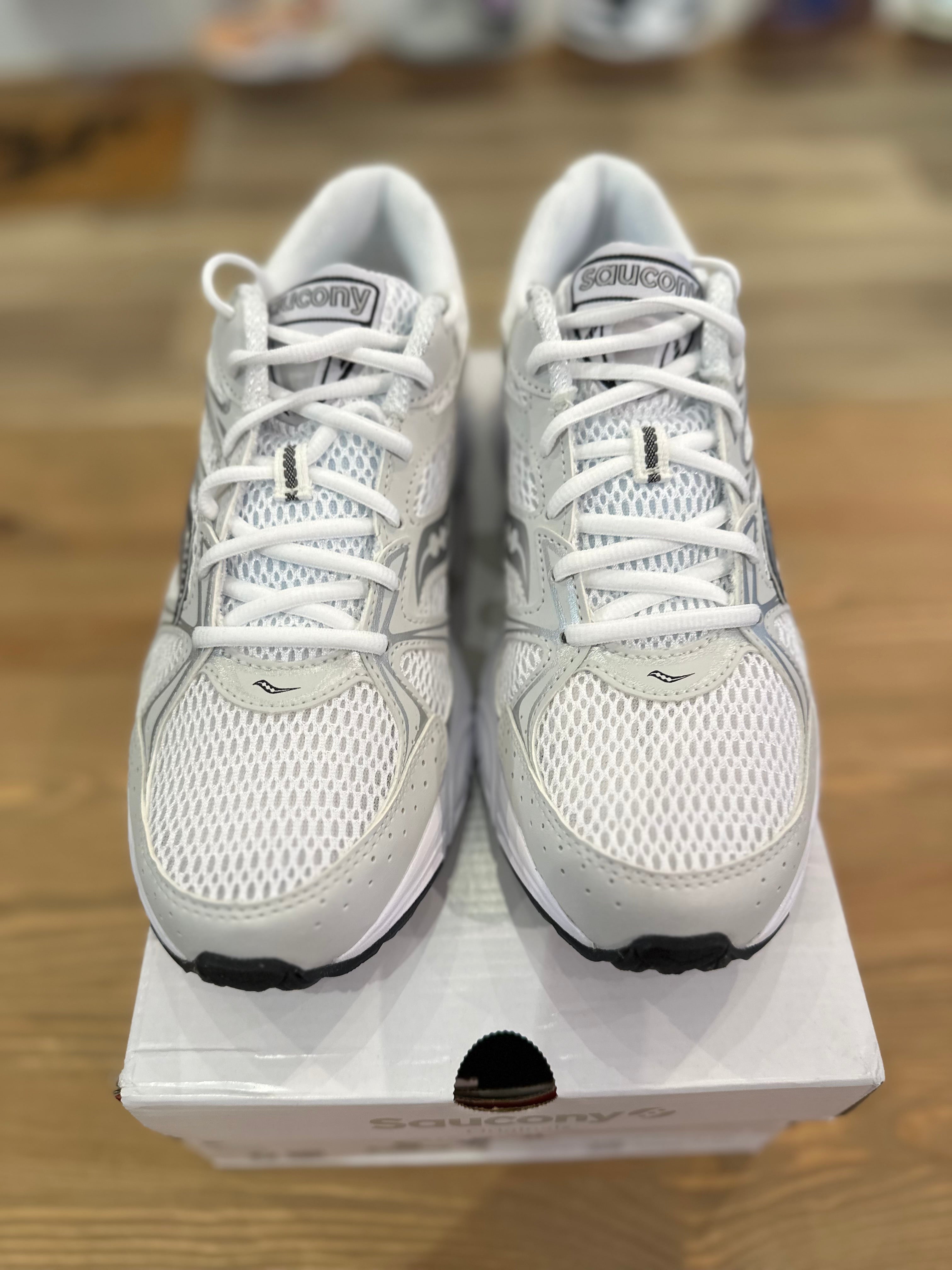 Saucony ride millenium White Silver ( taille 43 )